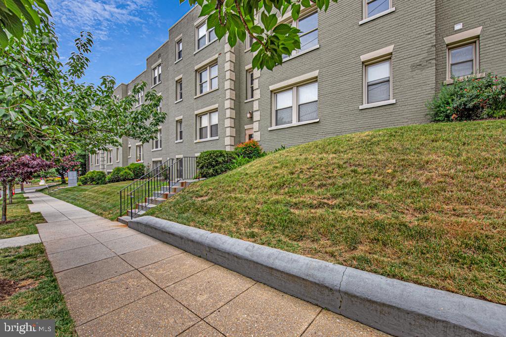 BROOKLAND - Residential