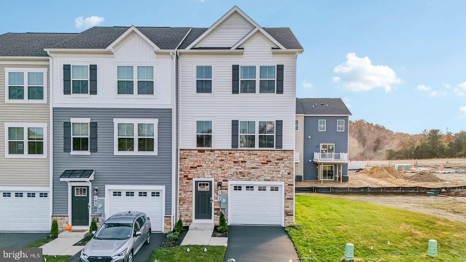 RETREAT AT WINDING CREEK - Residential