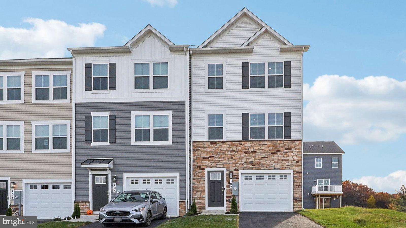 RETREAT AT WINDING CREEK - Residential