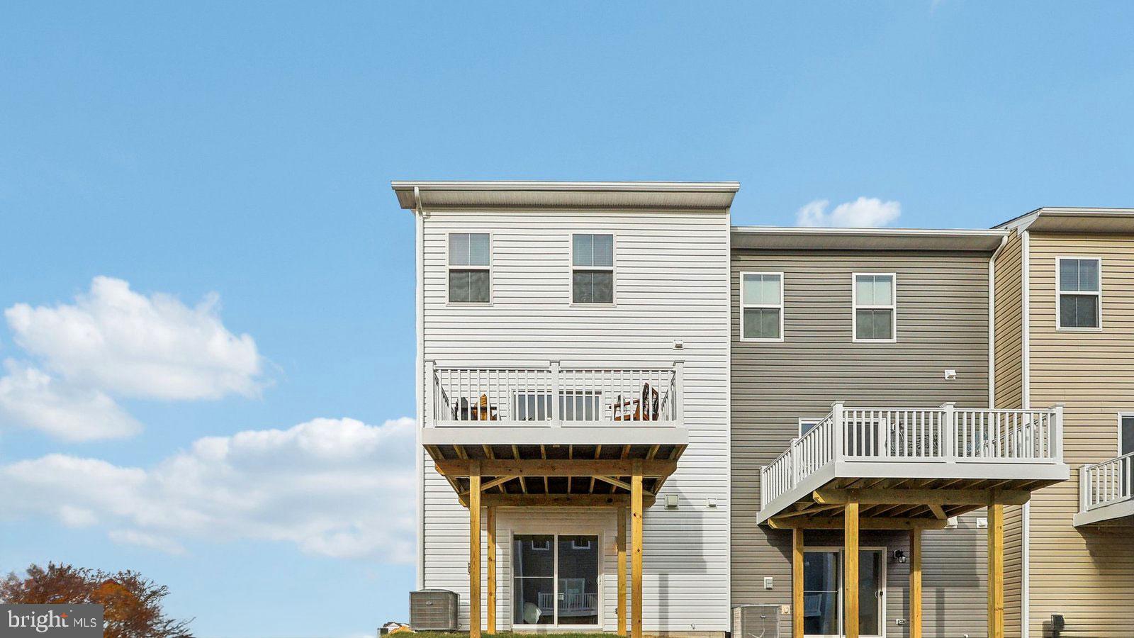 RETREAT AT WINDING CREEK - Residential