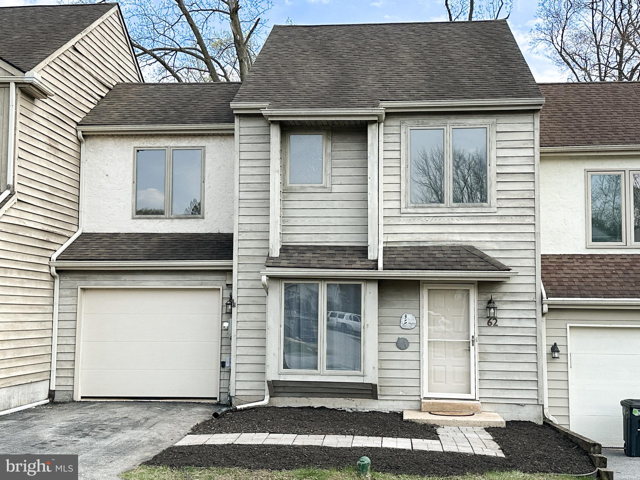 COUNTRY CLUB VALLEY - Residential