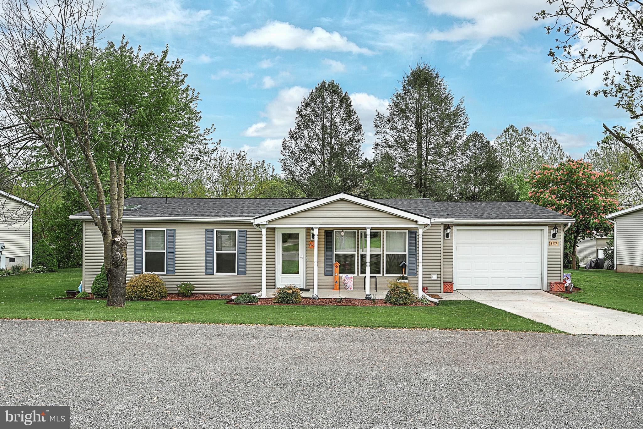 PINE RUN RETIREMENT COMMUNITY - Residential