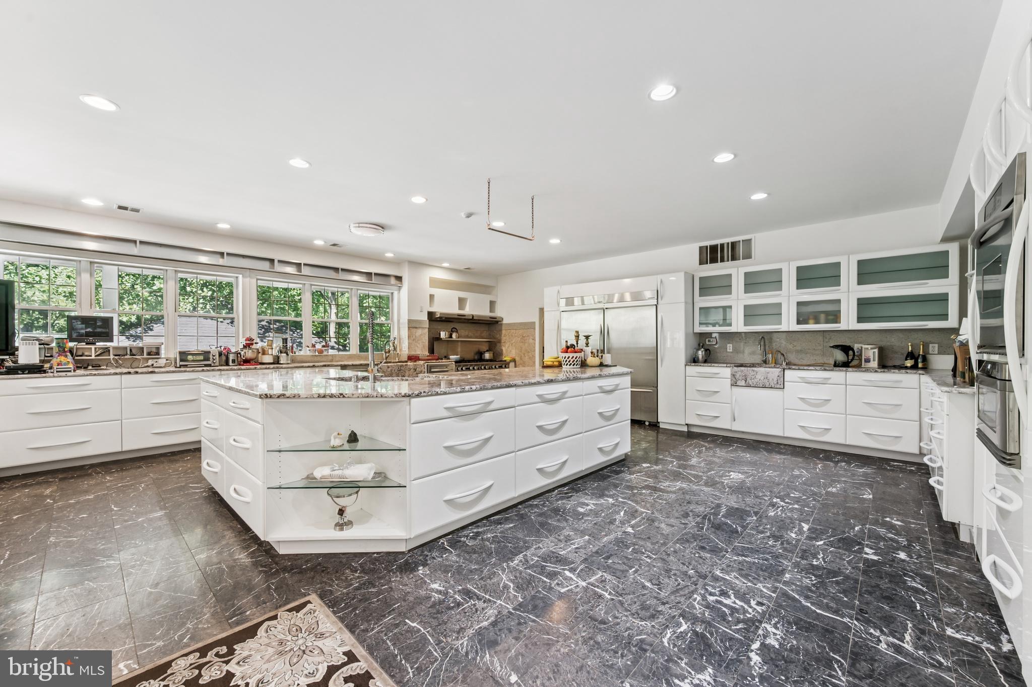 JUSTA FARMS - Residential
