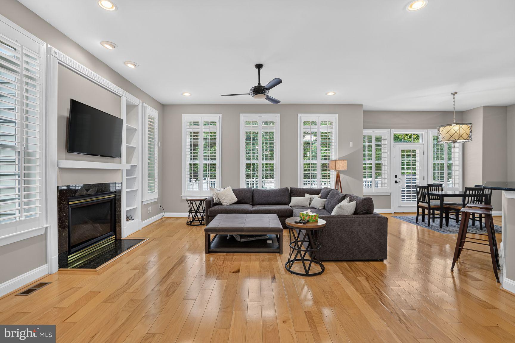 CASCADES/LOWES - Residential