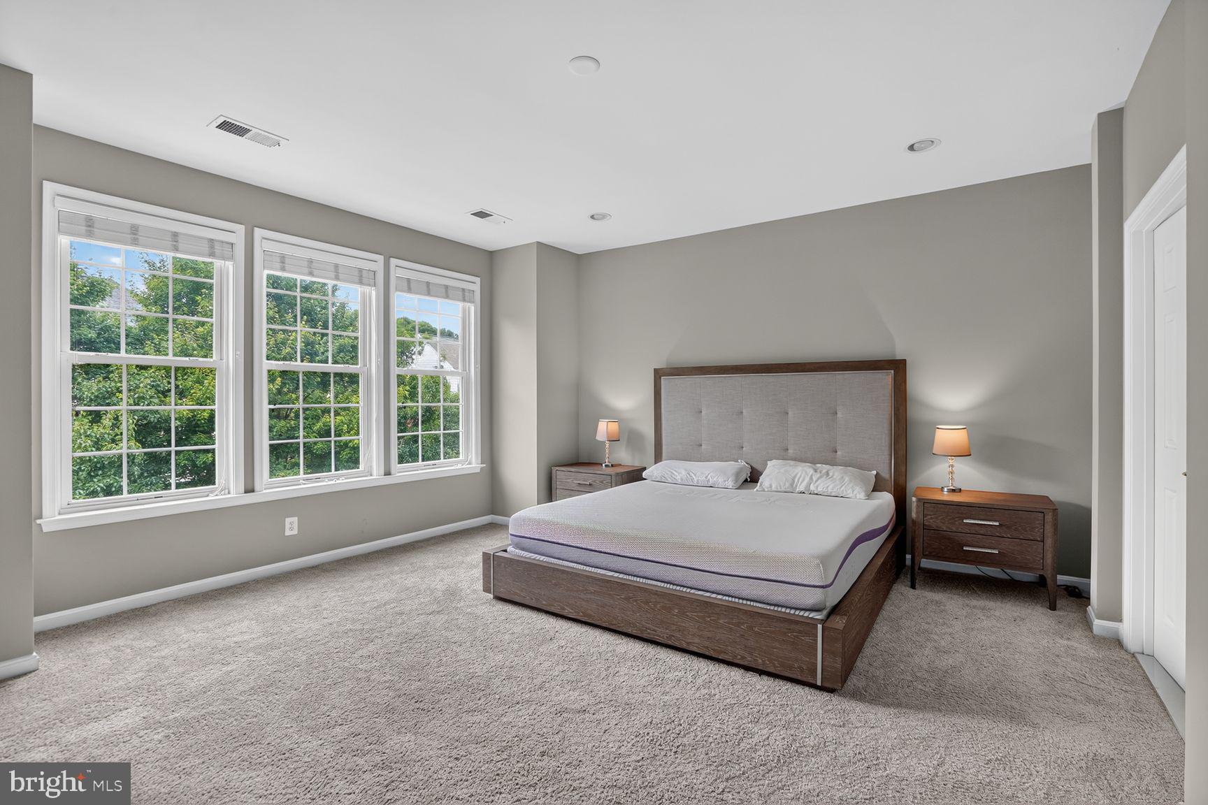 CASCADES/LOWES - Residential