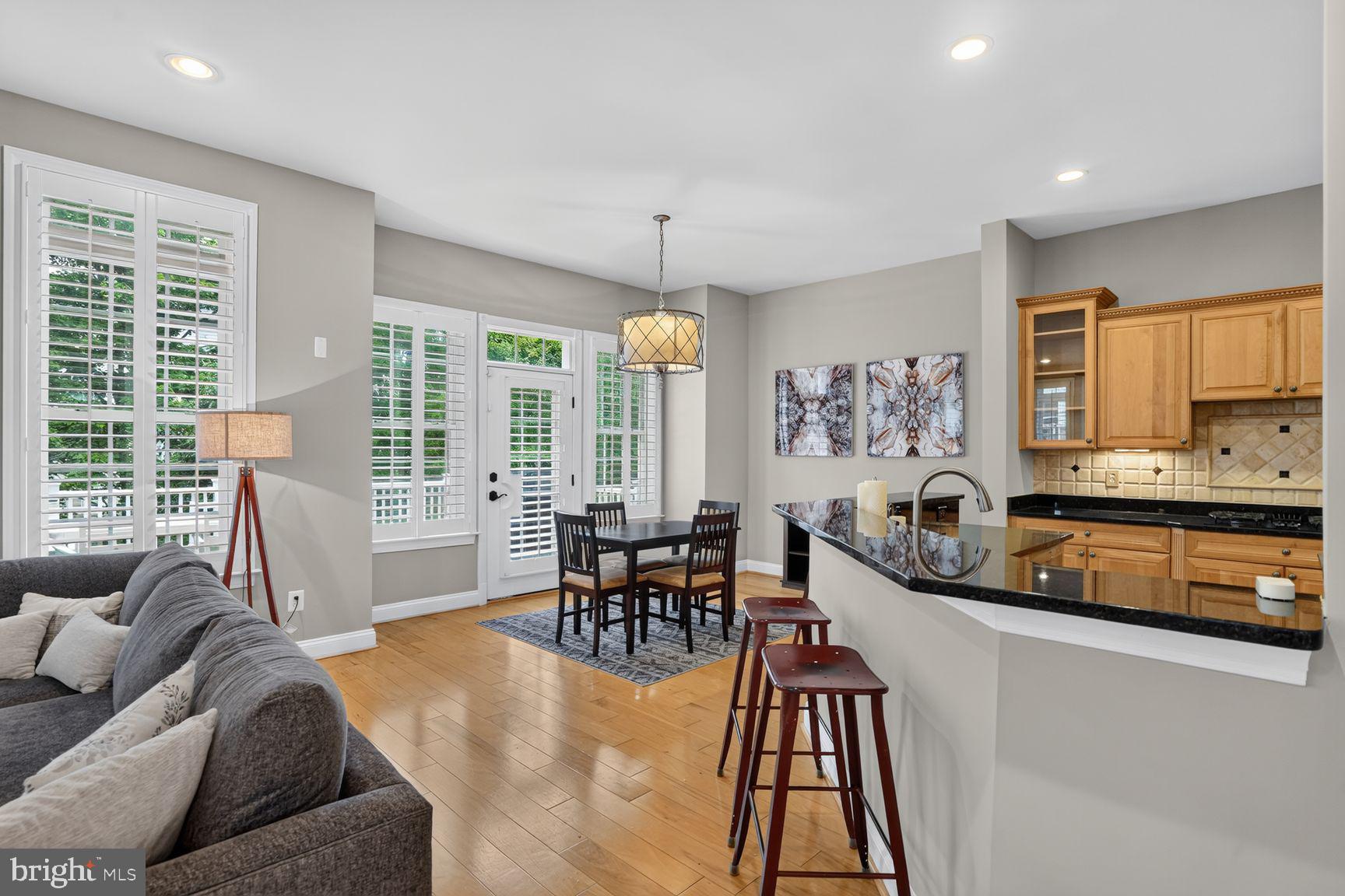 CASCADES/LOWES - Residential