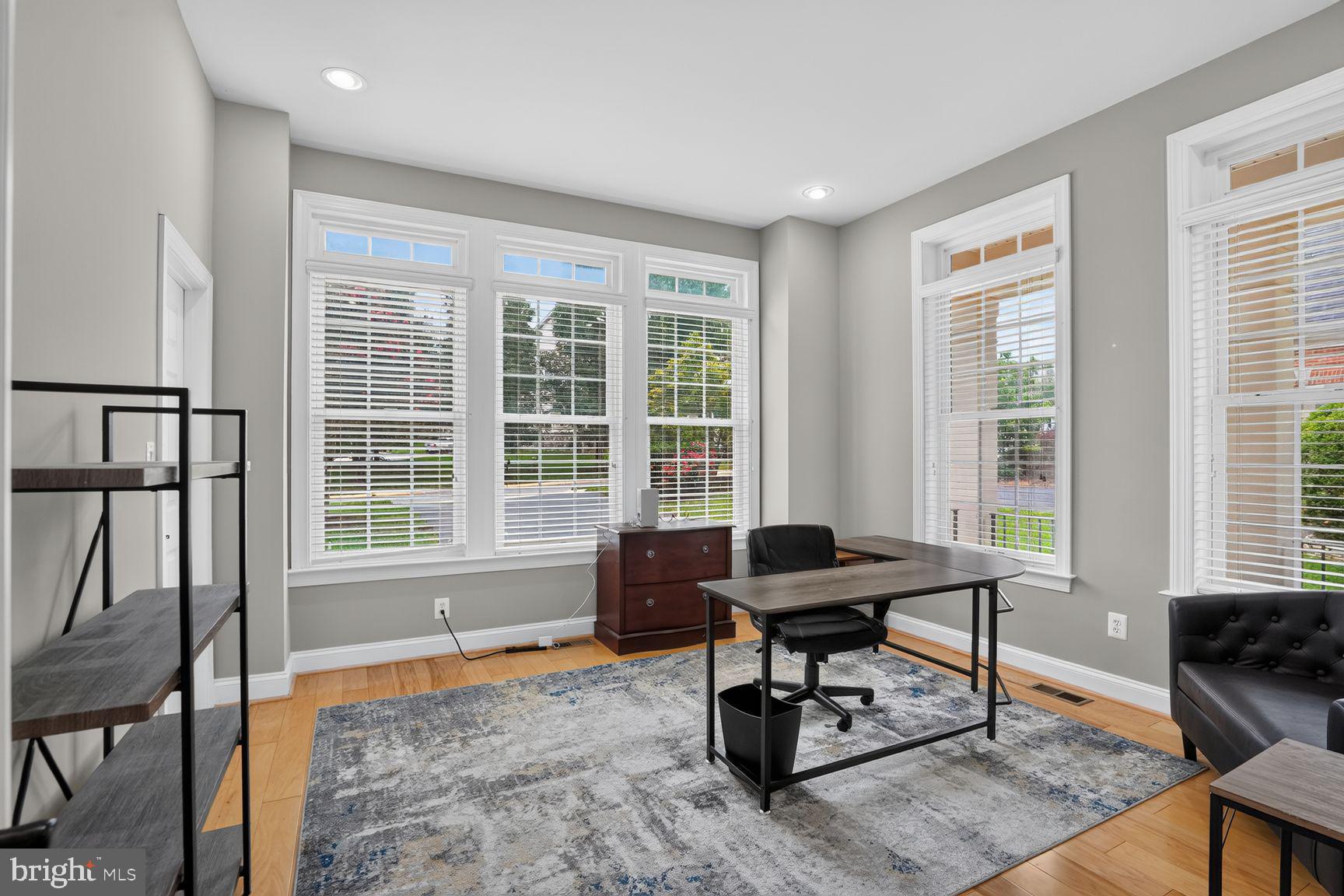 CASCADES/LOWES - Residential