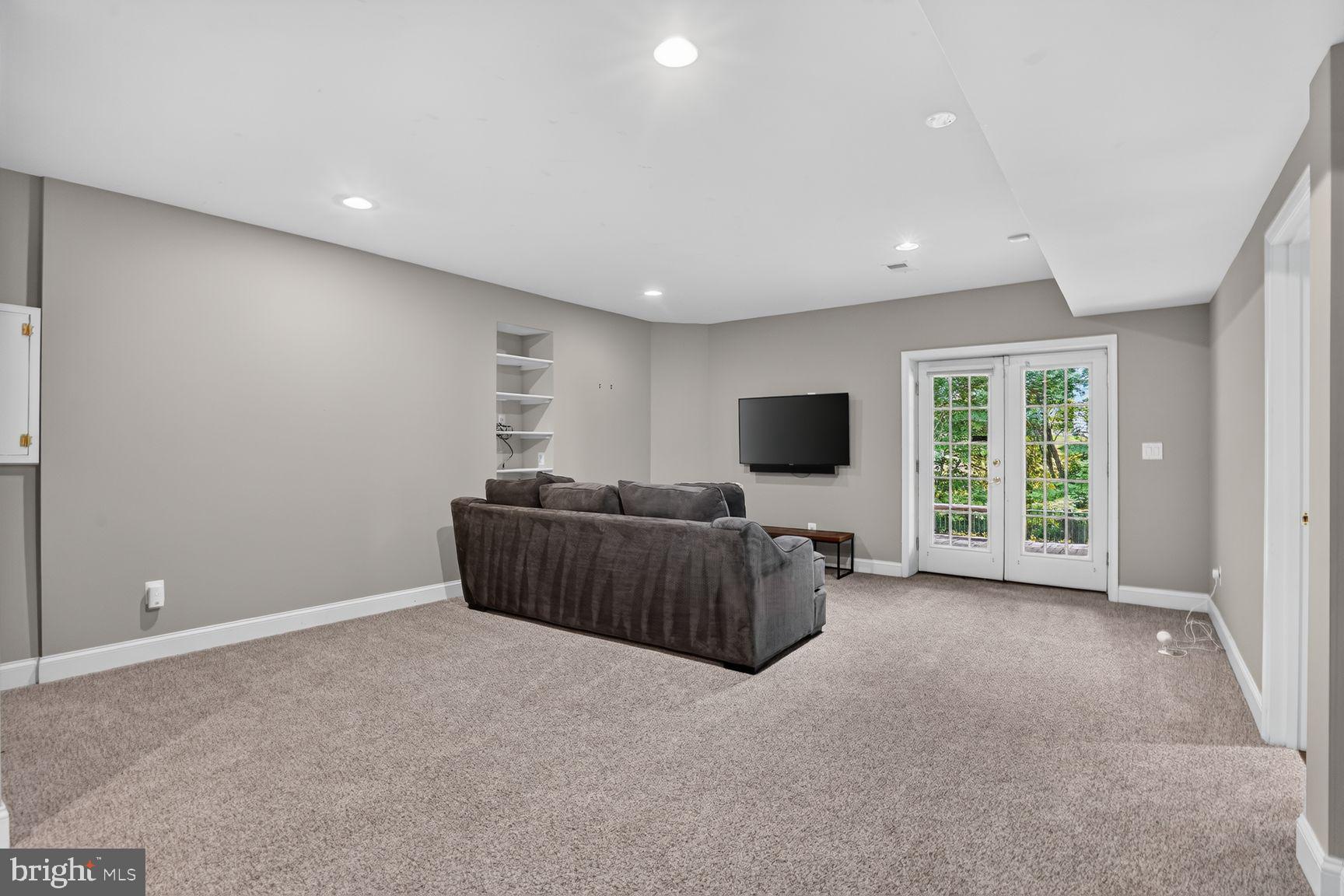 CASCADES/LOWES - Residential