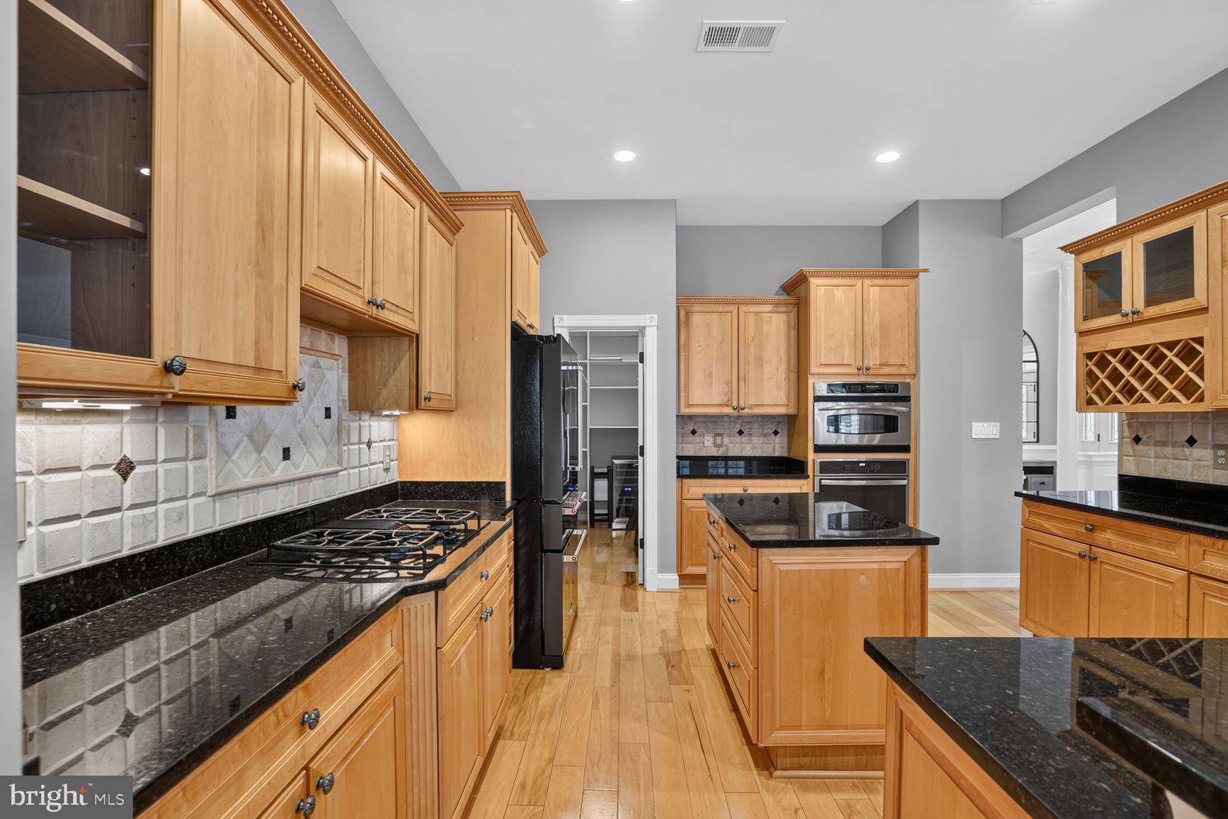 CASCADES/LOWES - Residential