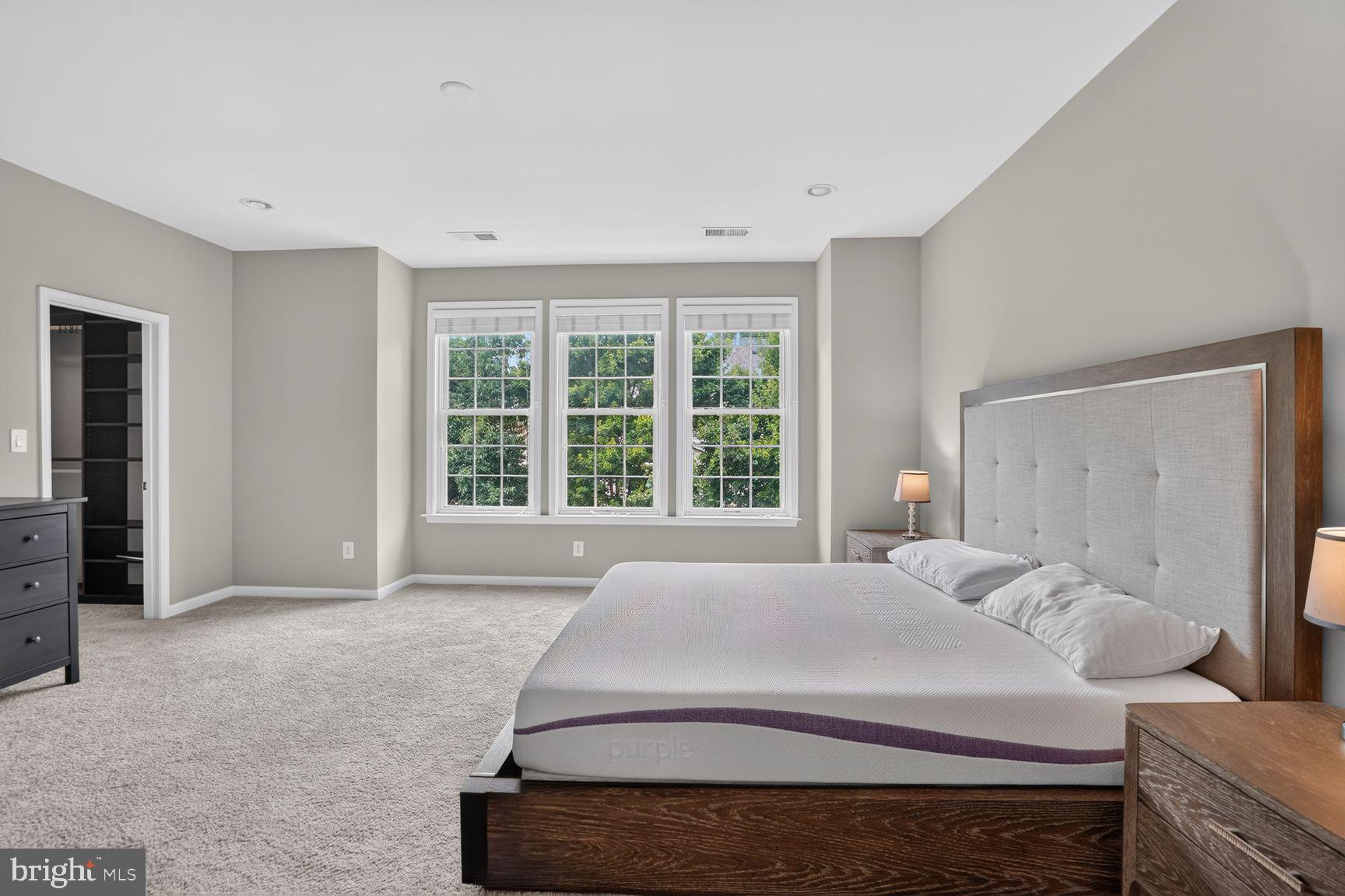 CASCADES/LOWES - Residential
