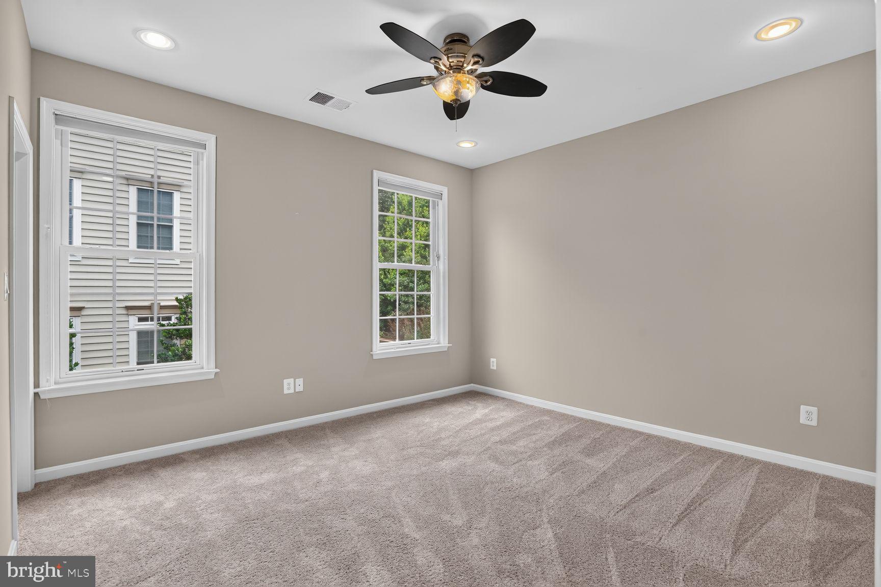 CASCADES/LOWES - Residential