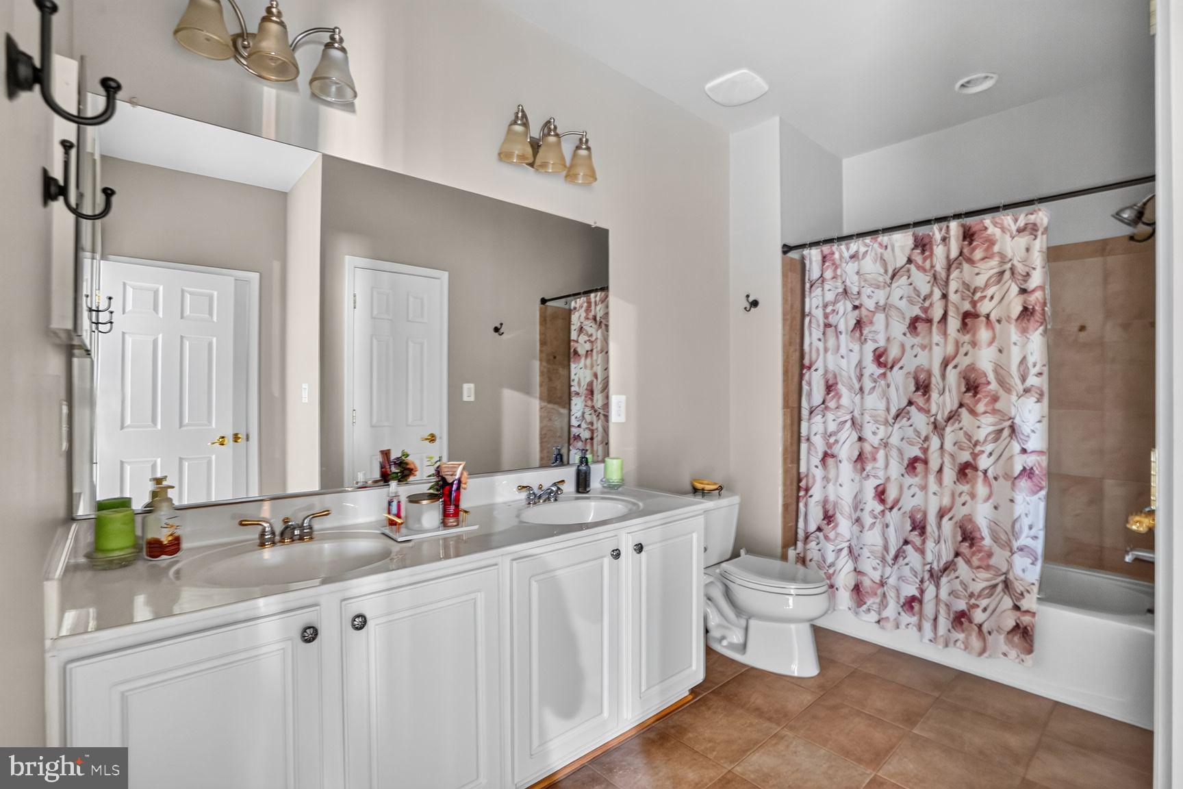 CASCADES/LOWES - Residential