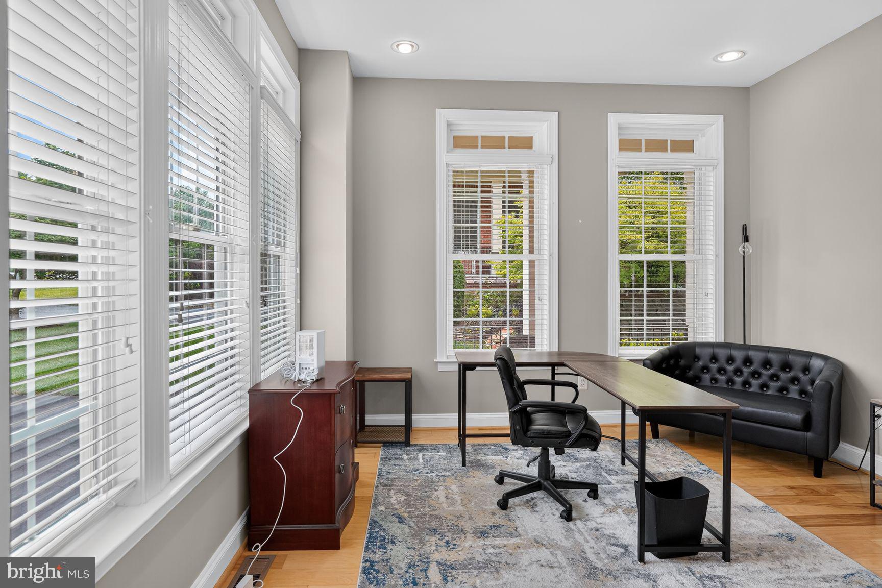 CASCADES/LOWES - Residential