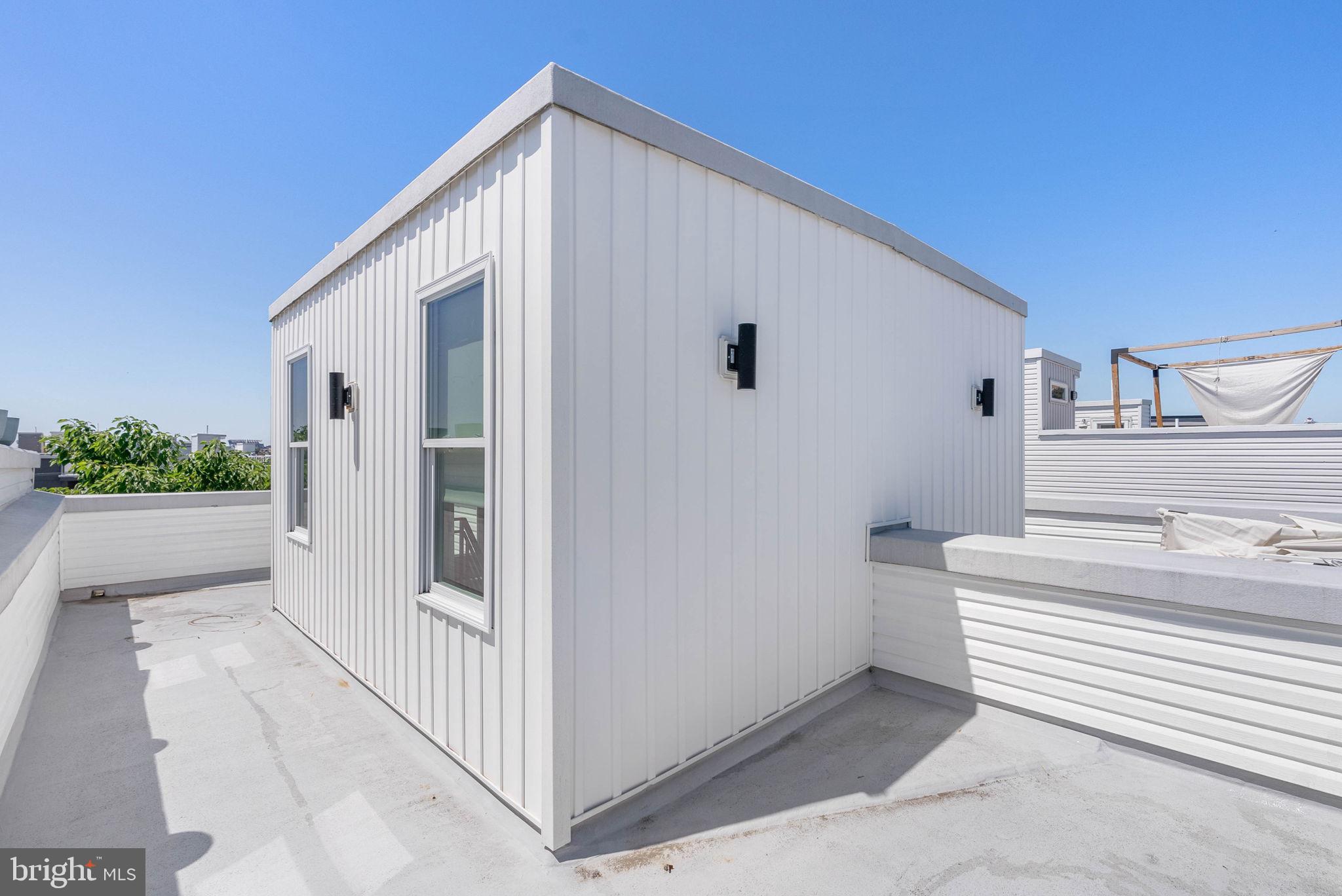 DICKINSON NARROWS - Residential