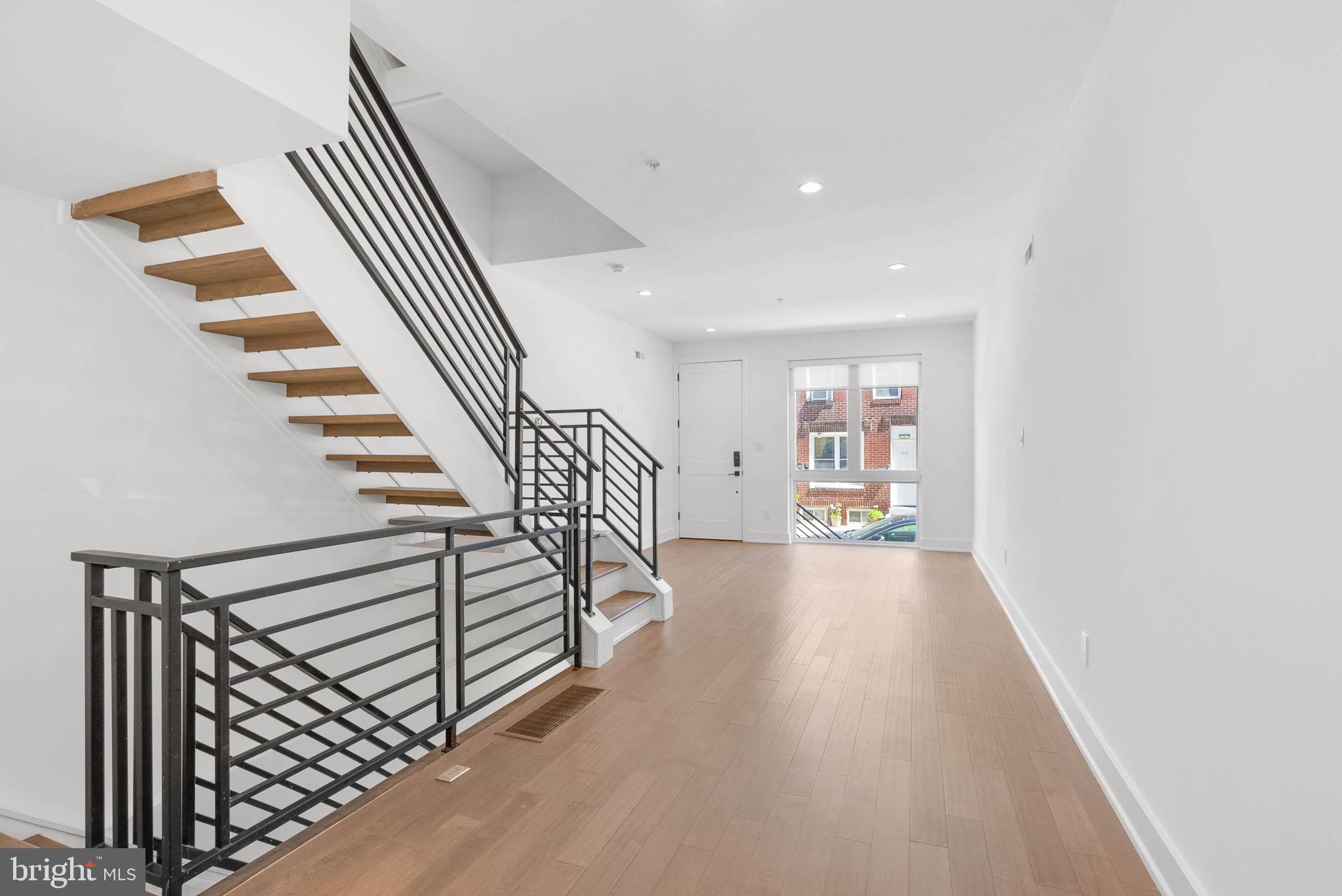 DICKINSON NARROWS - Residential