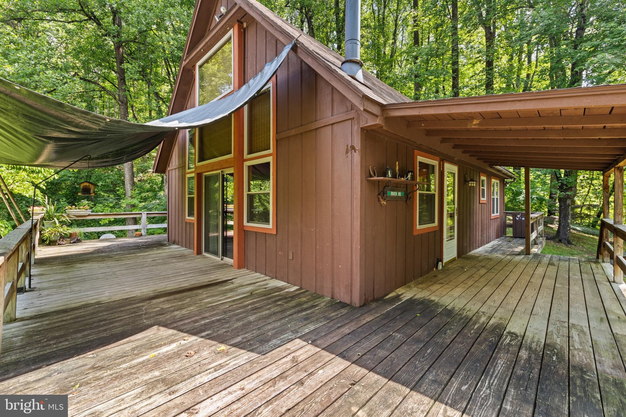 MIDDLE RIVER RETREAT - Residential