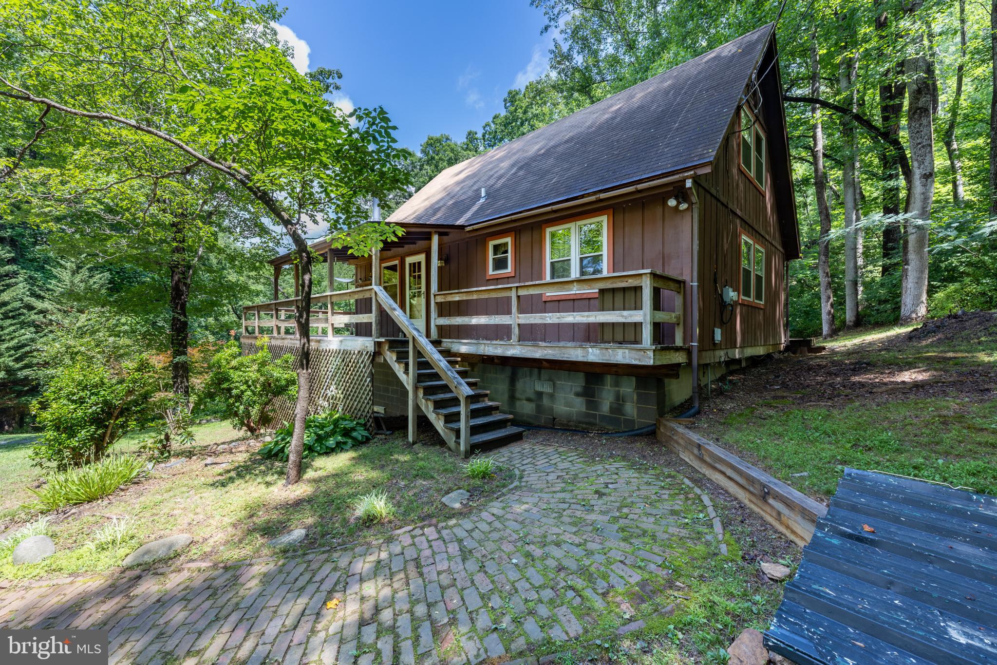 MIDDLE RIVER RETREAT - Residential