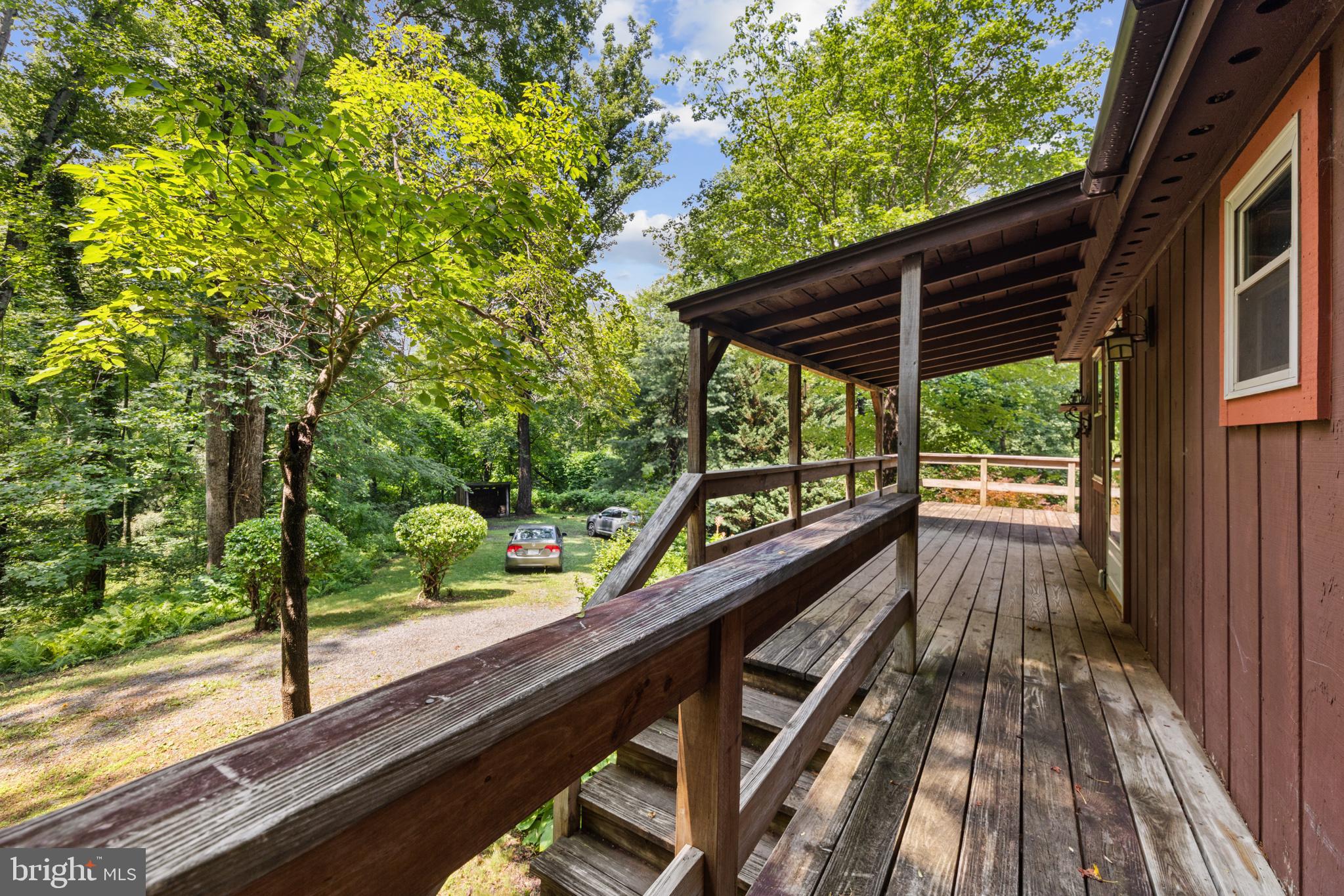 MIDDLE RIVER RETREAT - Residential
