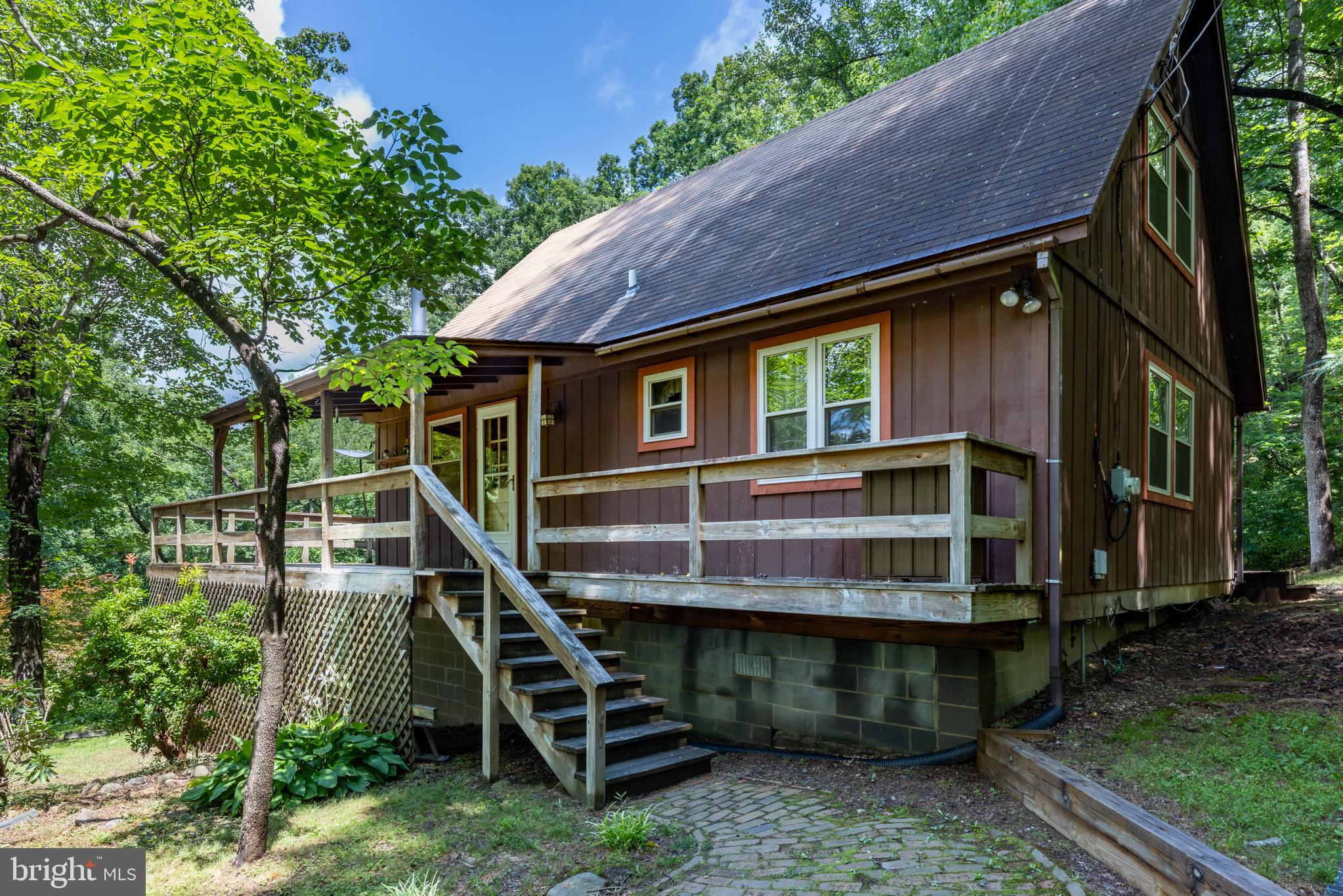 MIDDLE RIVER RETREAT - Residential