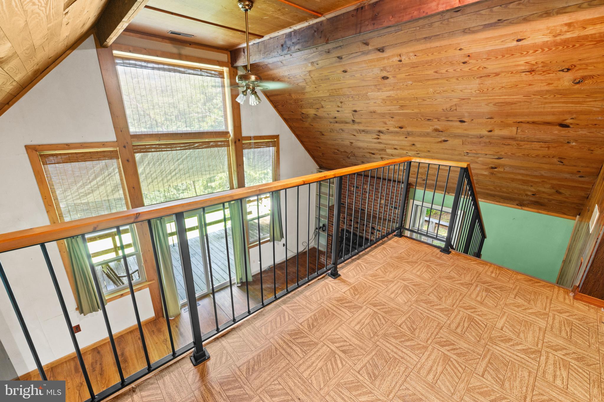 MIDDLE RIVER RETREAT - Residential