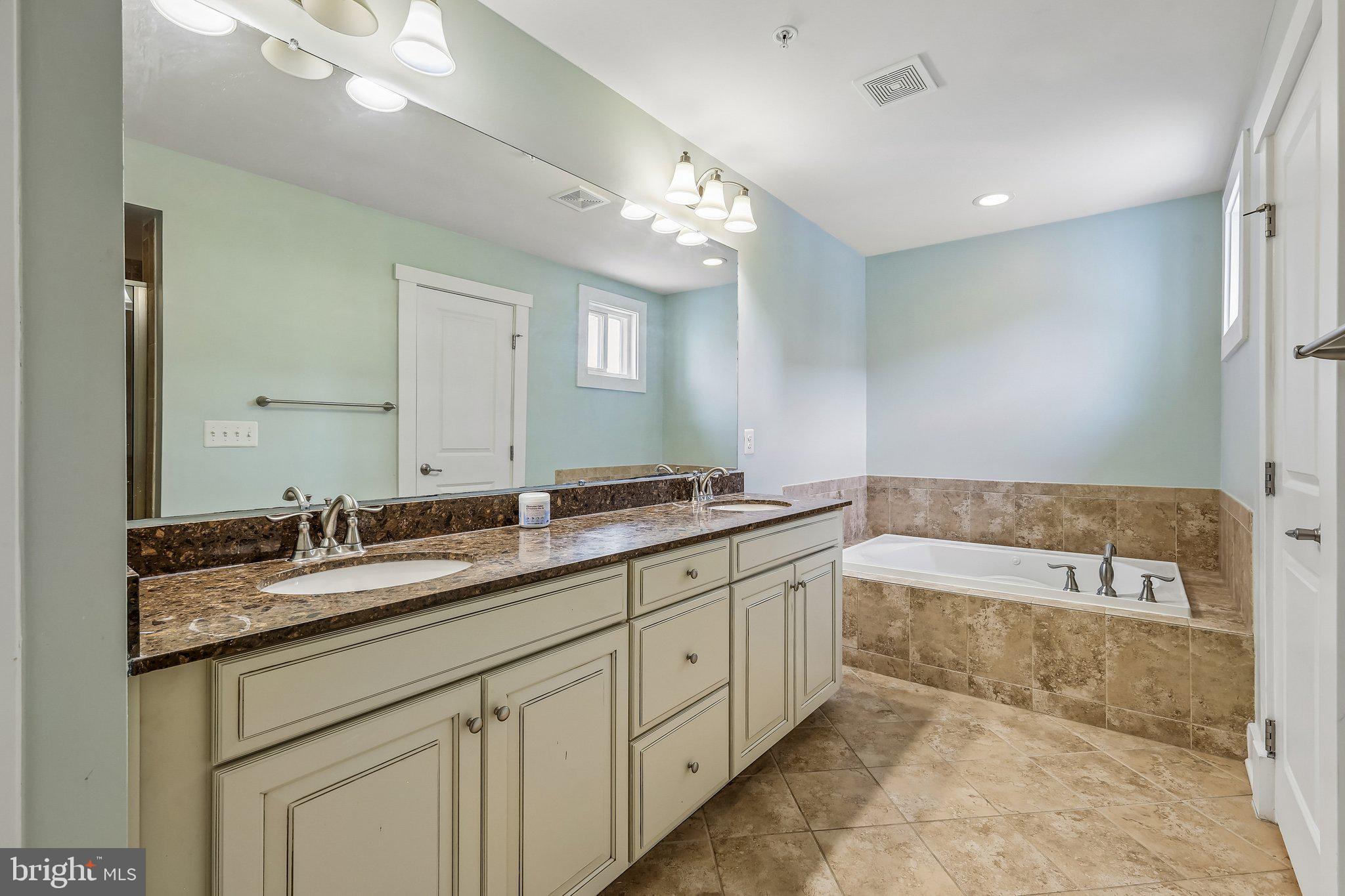 POTOMAC SHORES - Residential
