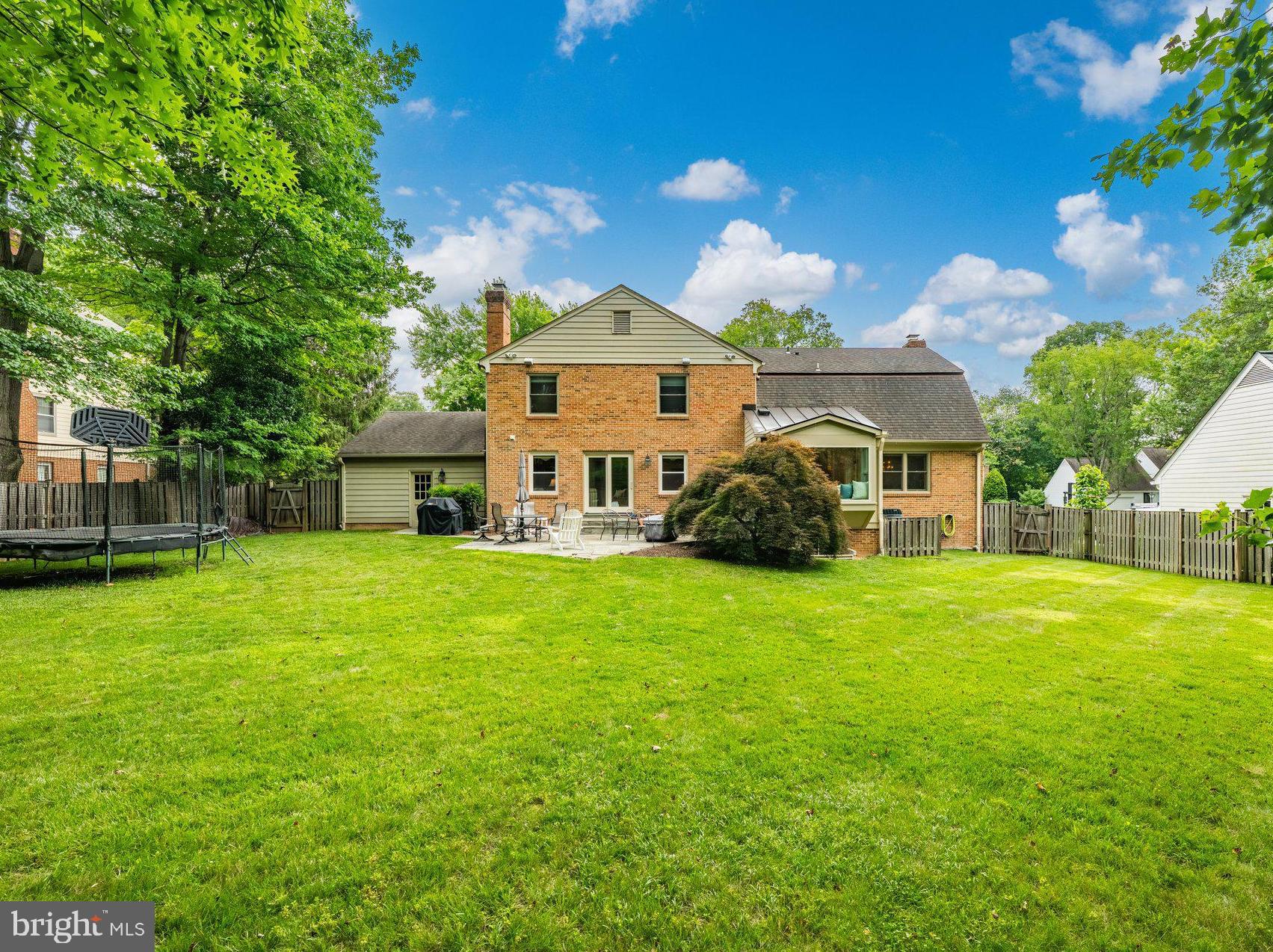 RIVER FALLS - Residential