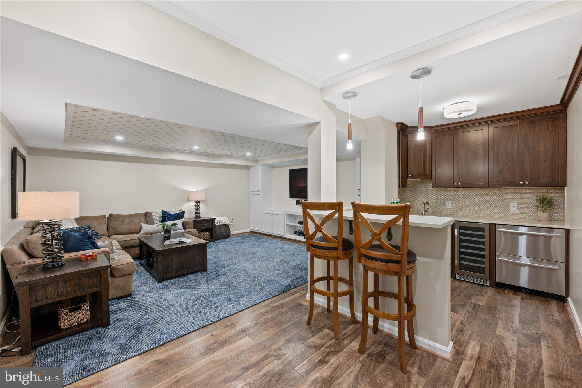 RIVER FALLS - Residential