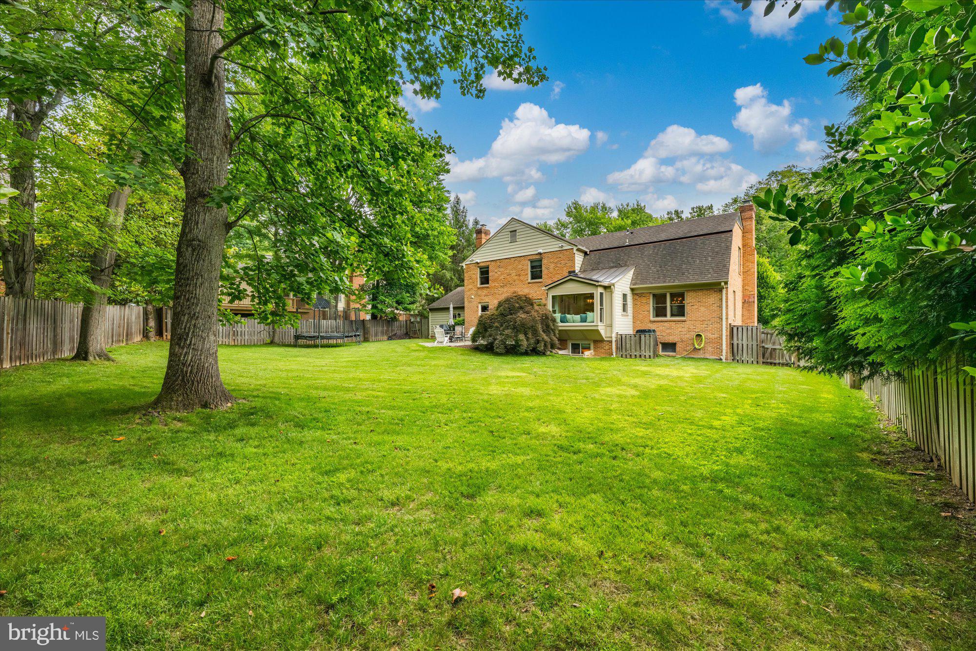 RIVER FALLS - Residential