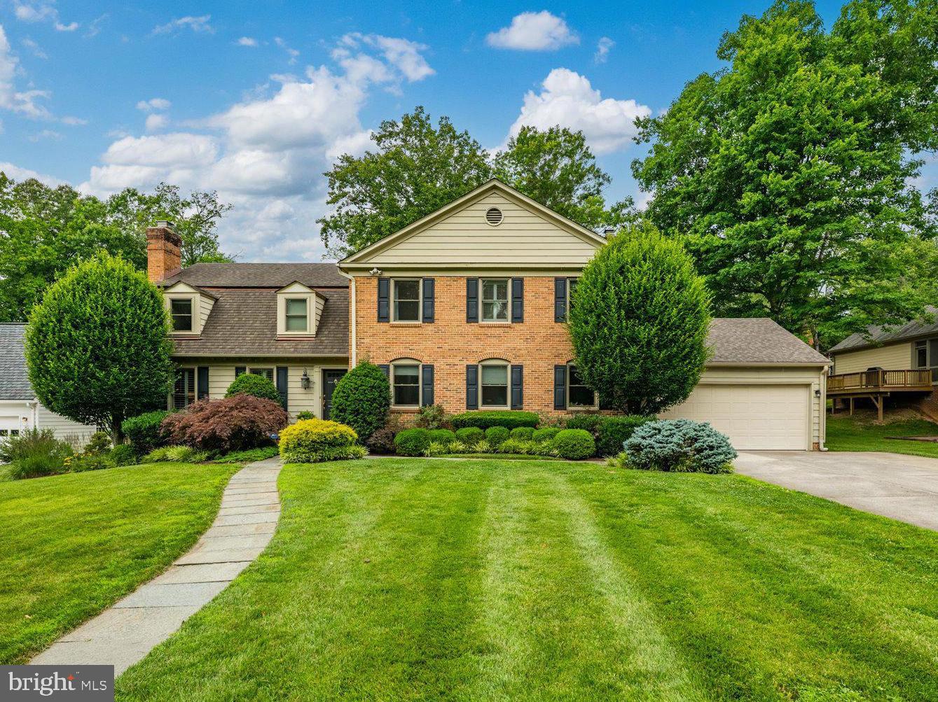 RIVER FALLS - Residential