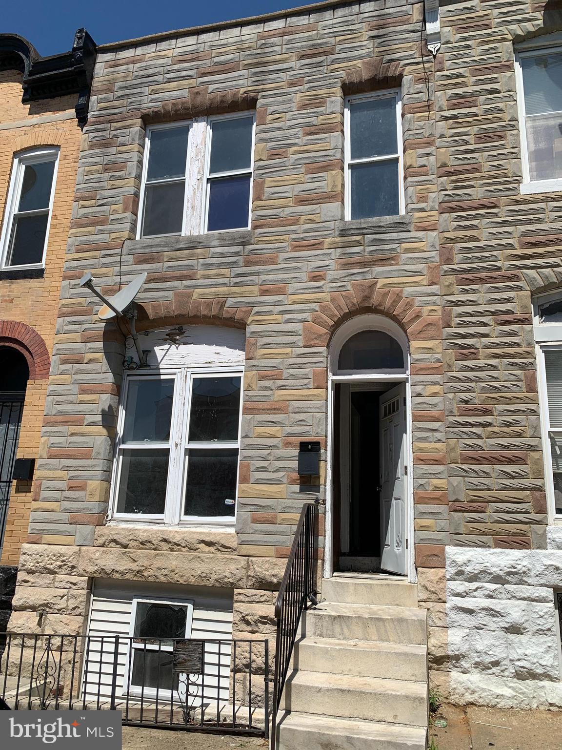 Formerly a 2 unit property. NOT AN AUCTION, NOT A SHORT SALE, NOT A BANK OWNED, NOT A FORECLOSURE, NOT WHOLESALING---QUICK AND EASY. Buyer to pay all transfer and recording fees Minimum $2,000 EMD. Excellent Opportunity ...use your imagination! Property can be rehabbed for a nice rental investment or homeowner. Property sold "as is". Home Inspections for informational purposes only. Seller will make no repairs. . In addition, this property qualifies for a special 5.75% mortgage program—a rare financing opportunity that makes this high-quality home even more affordable. Ask Listing Agent for details.