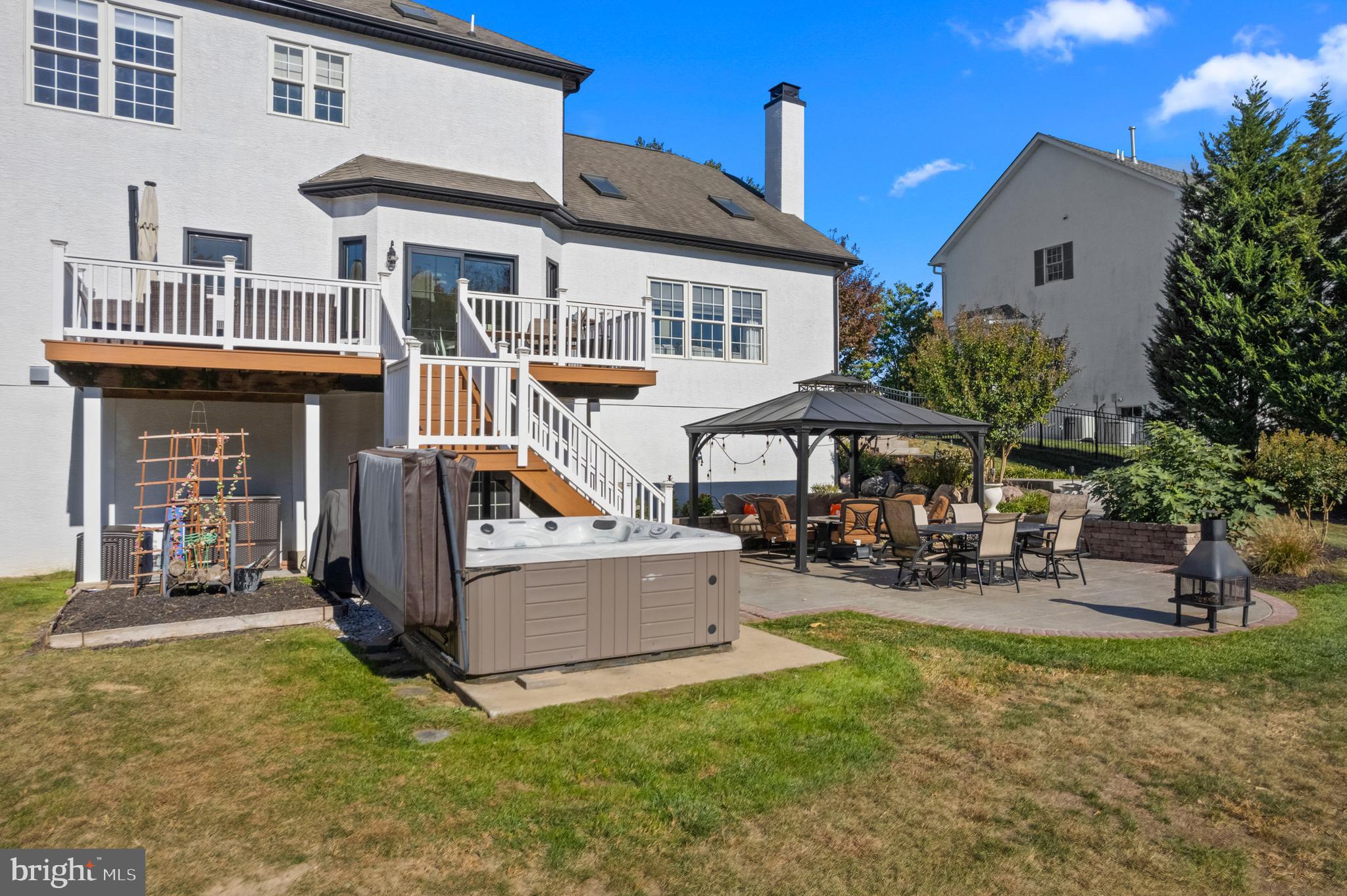 ESTATES AT WARRINGTON RIDGE - Residential