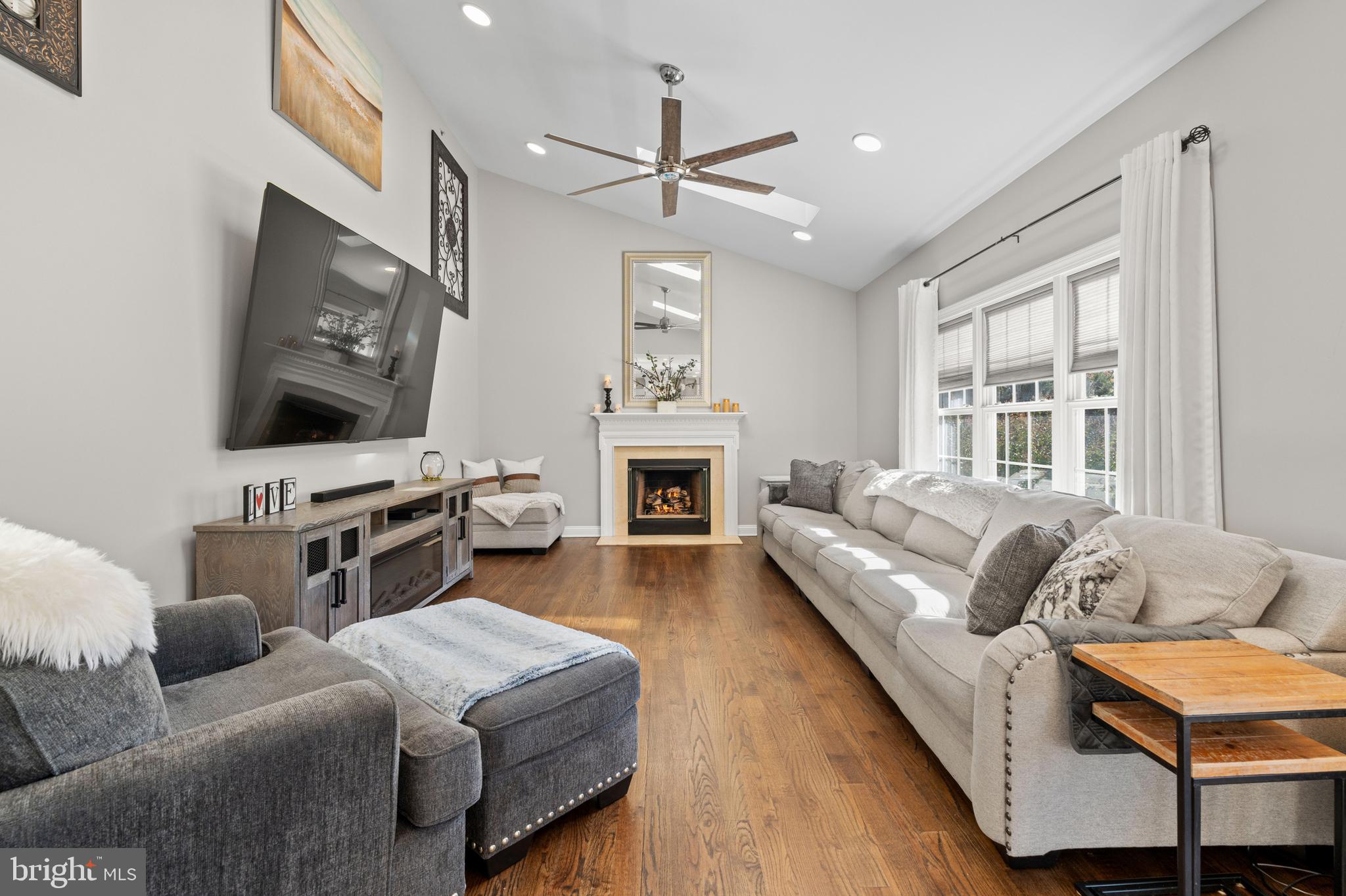 ESTATES AT WARRINGTON RIDGE - Residential