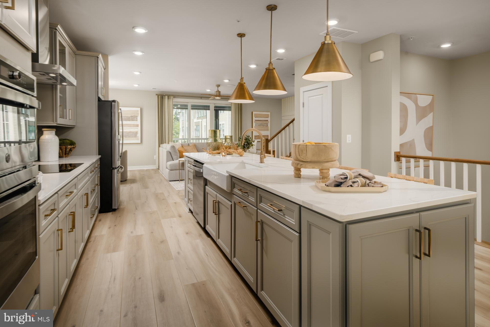 ONE LOUDOUN - Residential