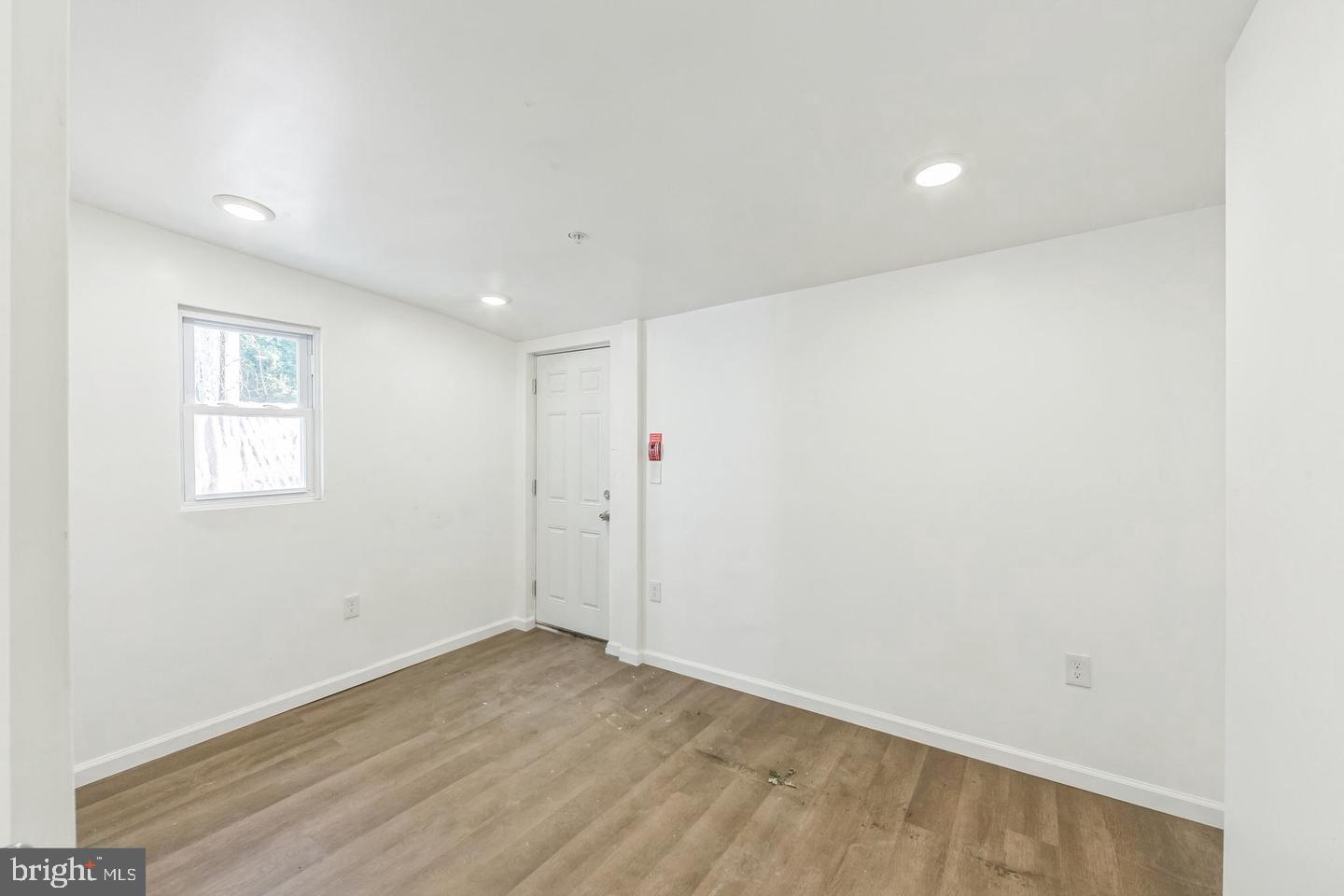 TEMPLE UNIVERSITY - Commercial Sale