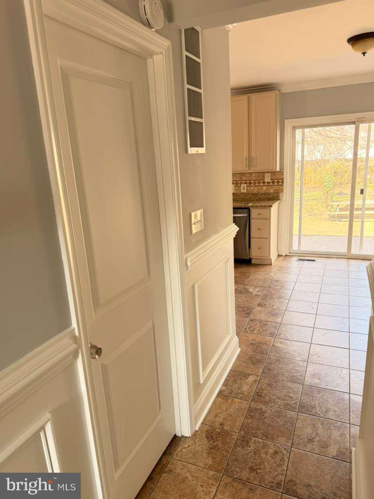 FAIRLAWN - Residential