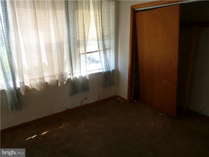 PHILADELPHIA (SOUTHWEST) - Residential