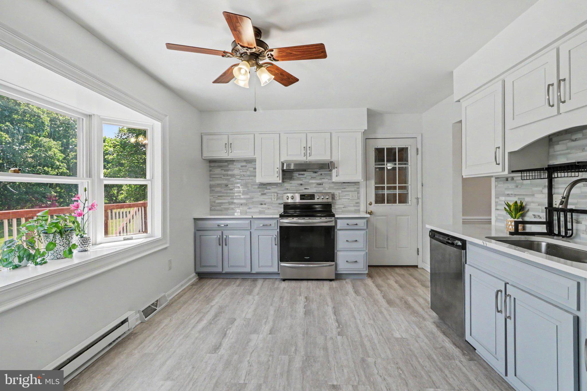 CREEKVIEW HEIGHTS - Residential