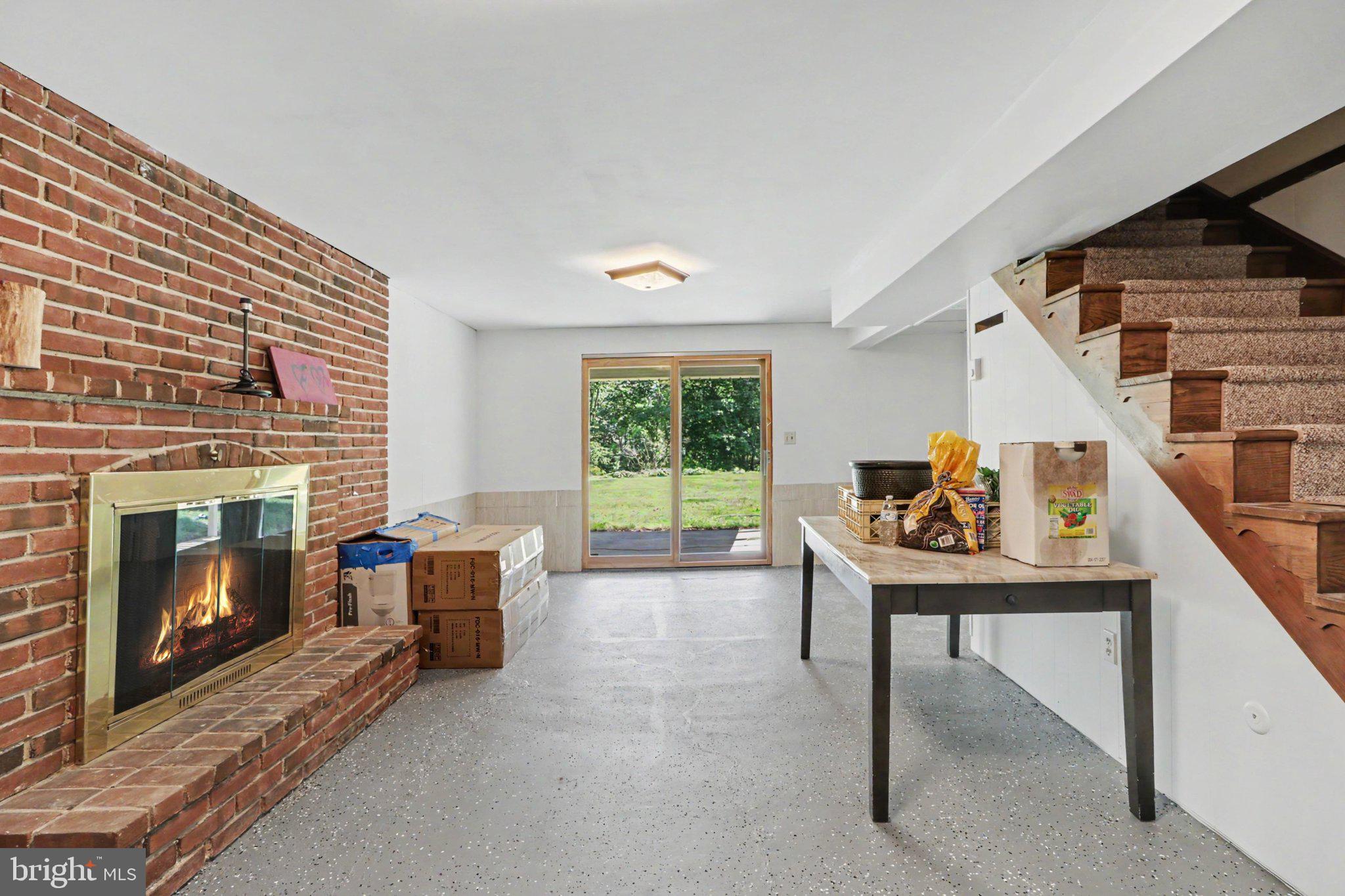 CREEKVIEW HEIGHTS - Residential