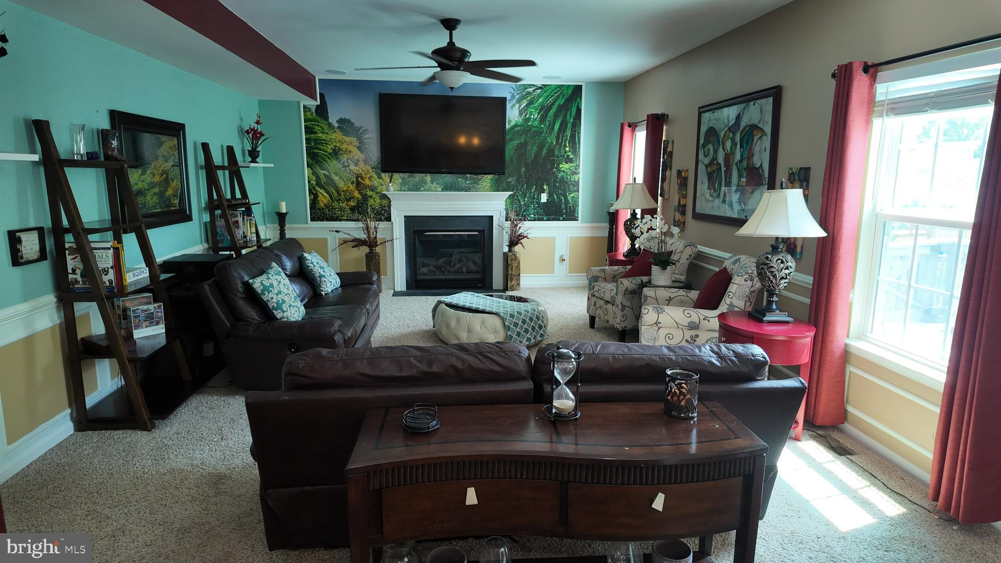 LOVETTSVILLE TOWN CENTER - Residential