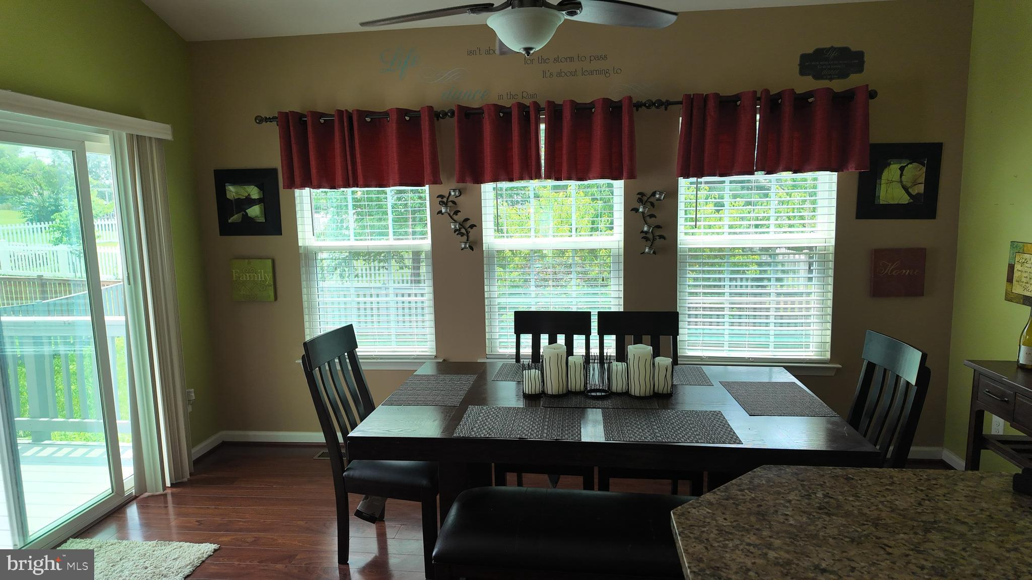 LOVETTSVILLE TOWN CENTER - Residential