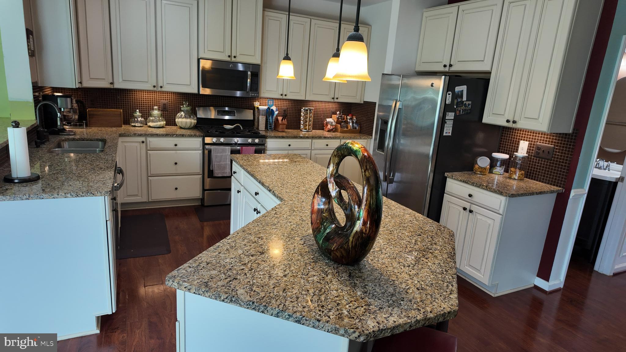 LOVETTSVILLE TOWN CENTER - Residential