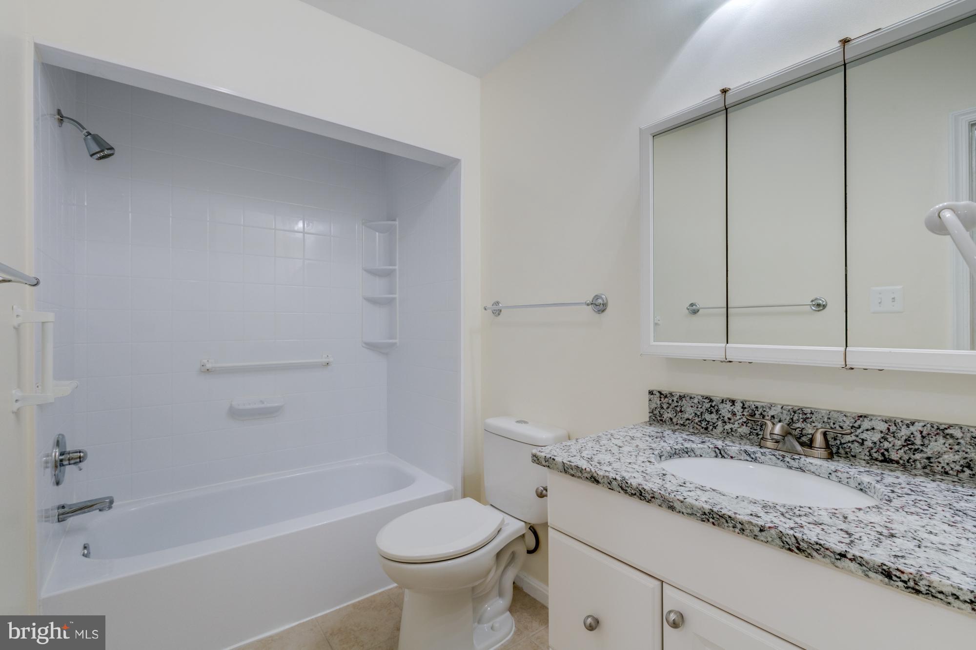 COUNTRY CLUB/LAKE MONTCLAIR - Residential