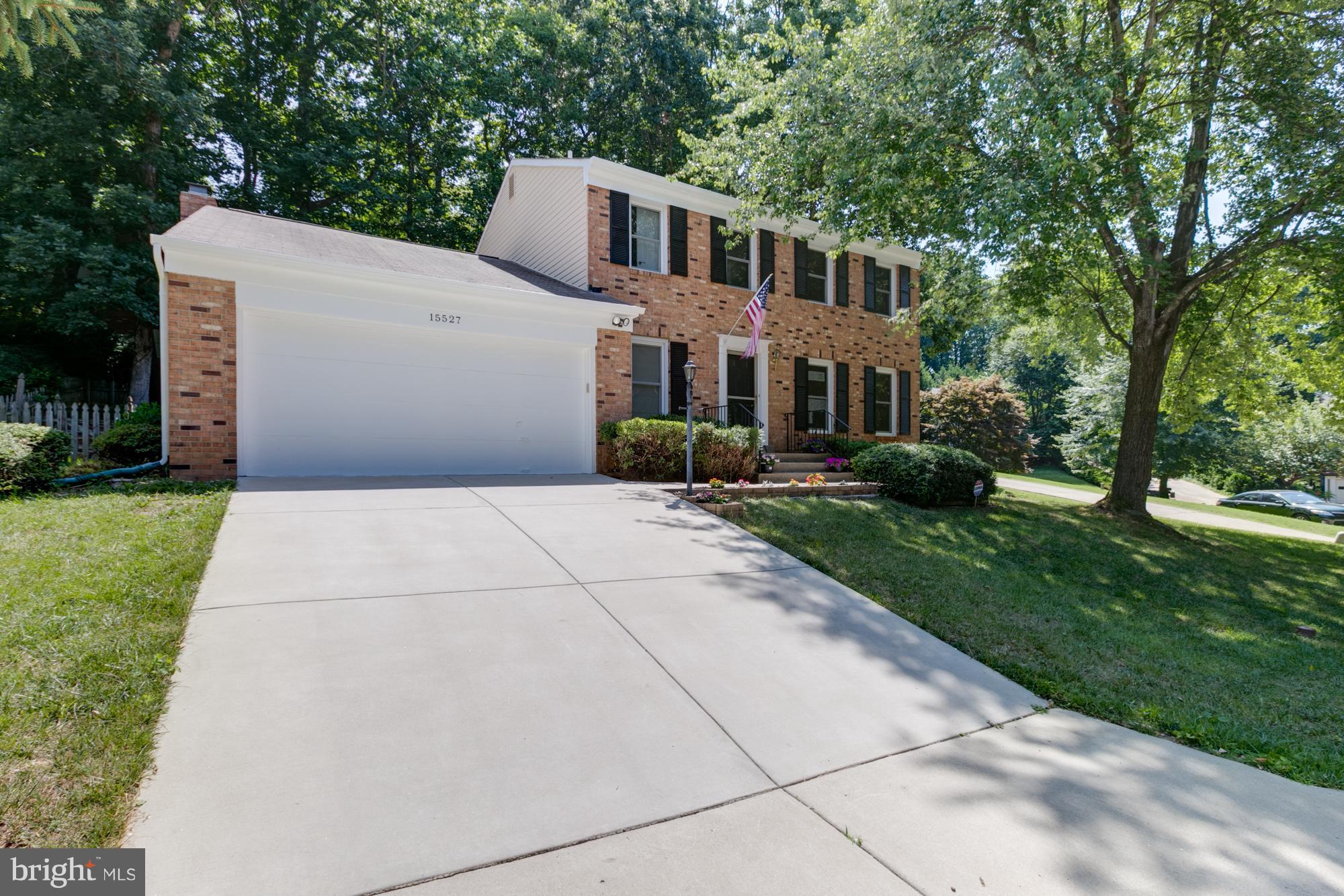 WOW...Refurbished and renovated Brick colonial on quiet and neighborly cul-de-sac lot WITH YARD in Montclair! New hardwood or carpet throughout,  BRAND NEW FULL FINISHED Basement with 5th BR, Legal and Fully Permitted.  NEW rear patio, New Granite in kitchen ,all baths, New backsplash kitchen, Windows new 2015,  Freshly Painted inside and out, Heatpump fully serviced. This one is READY READY!!