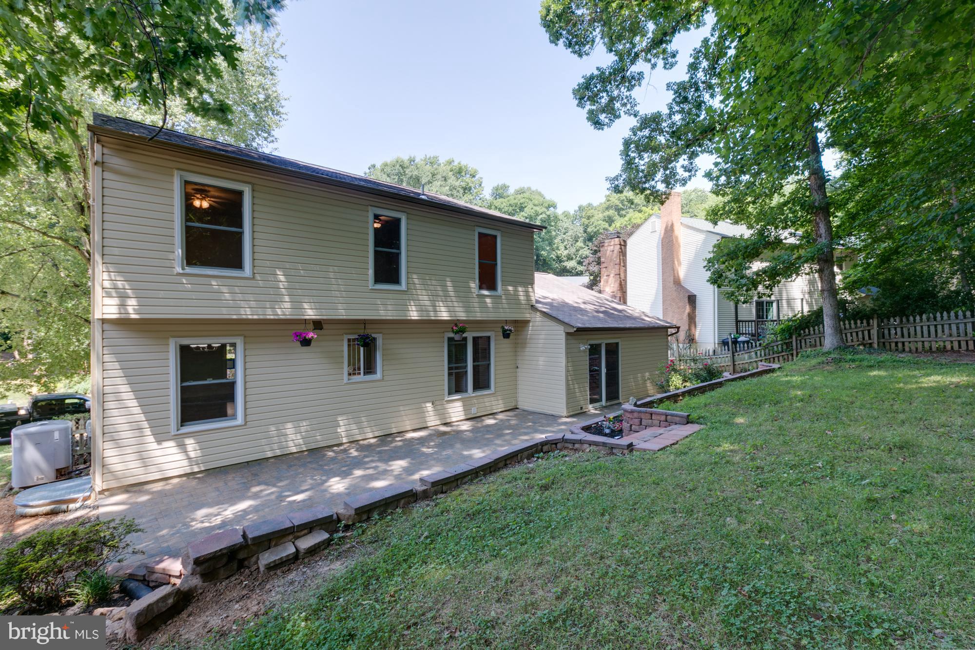 COUNTRY CLUB/LAKE MONTCLAIR - Residential