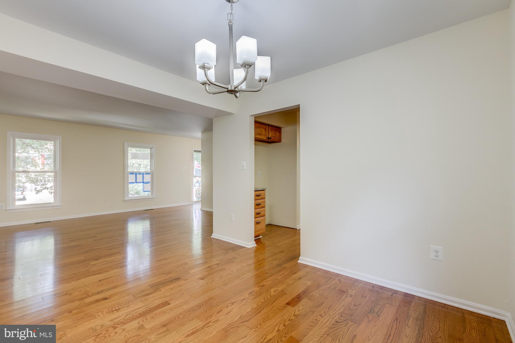 COUNTRY CLUB/LAKE MONTCLAIR - Residential