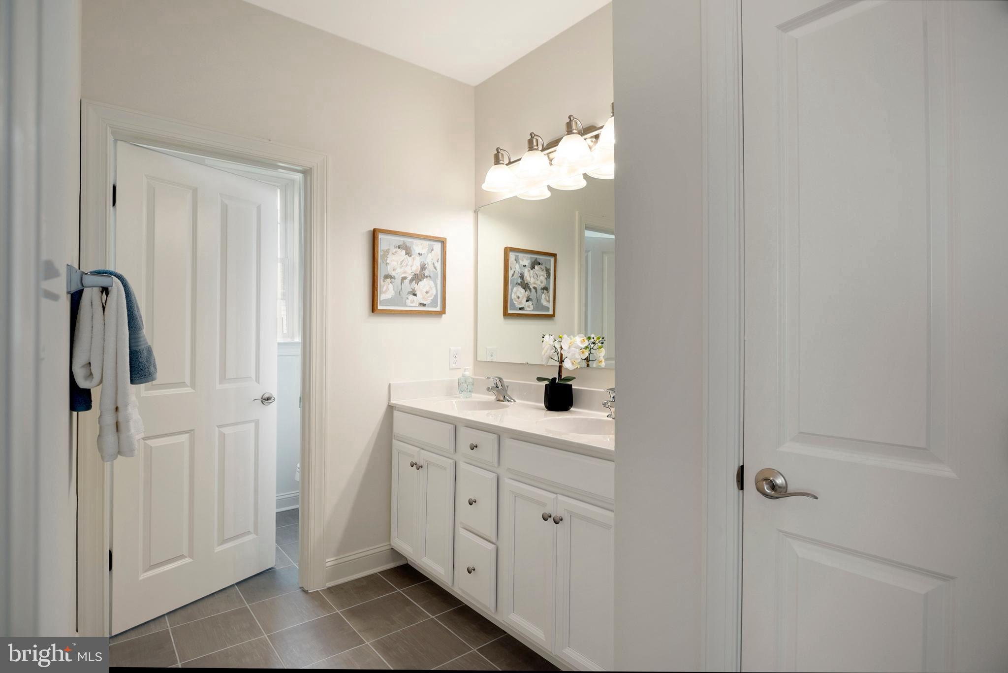 VILLAGE OF EASTRIDGE - Residential
