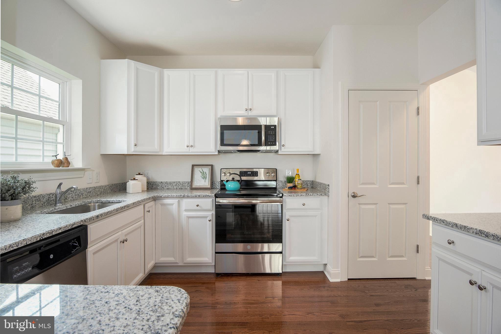 VILLAGE OF EASTRIDGE - Residential