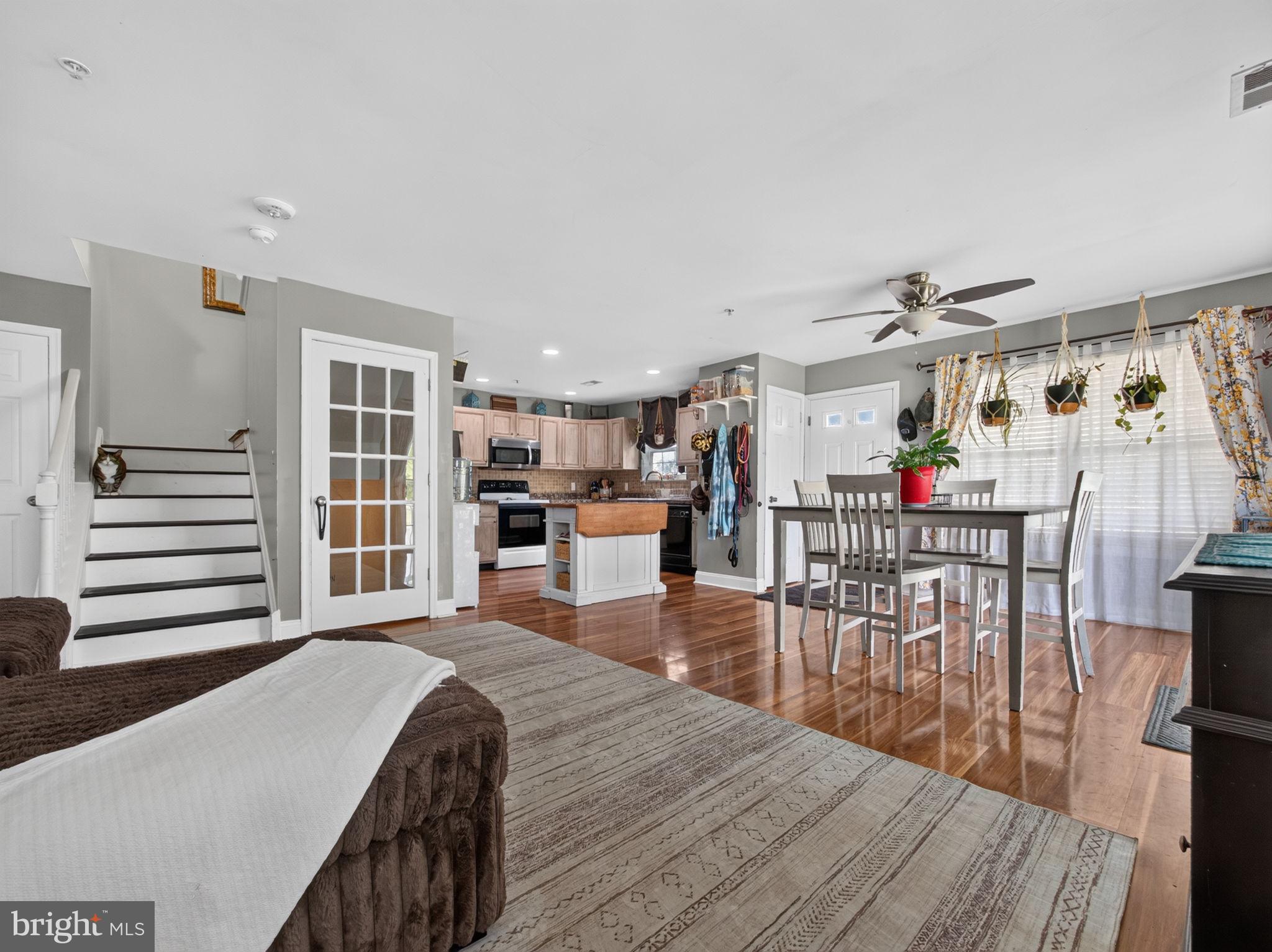 WALNUT BANK FARMS - Residential