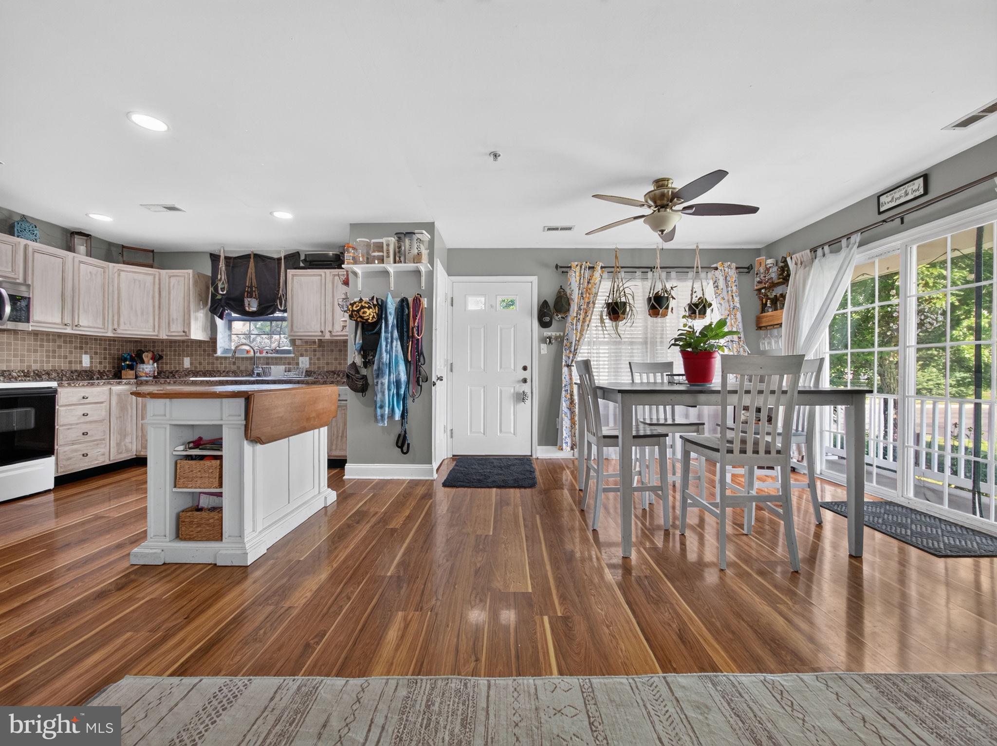 WALNUT BANK FARMS - Residential