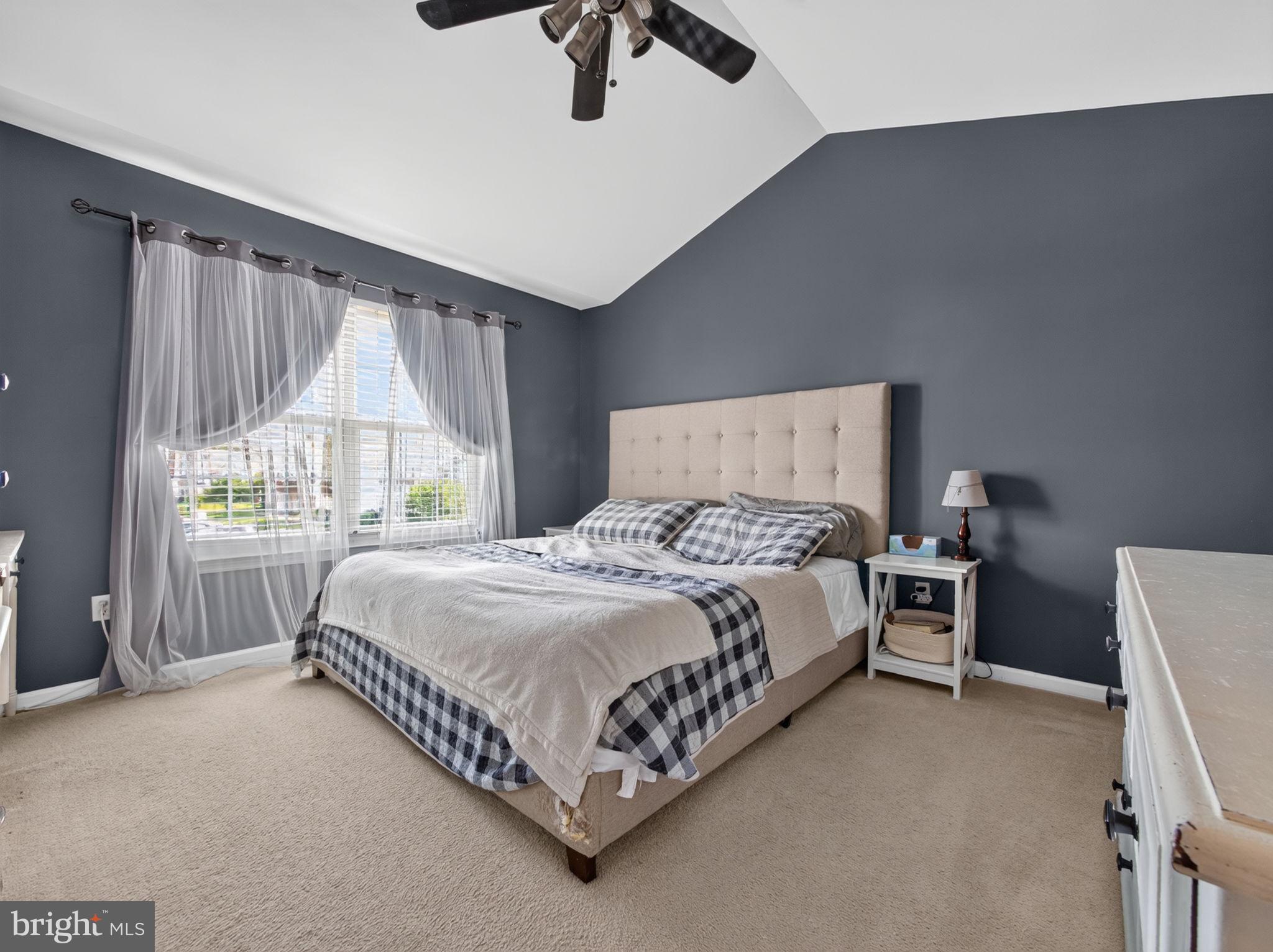 WALNUT BANK FARMS - Residential